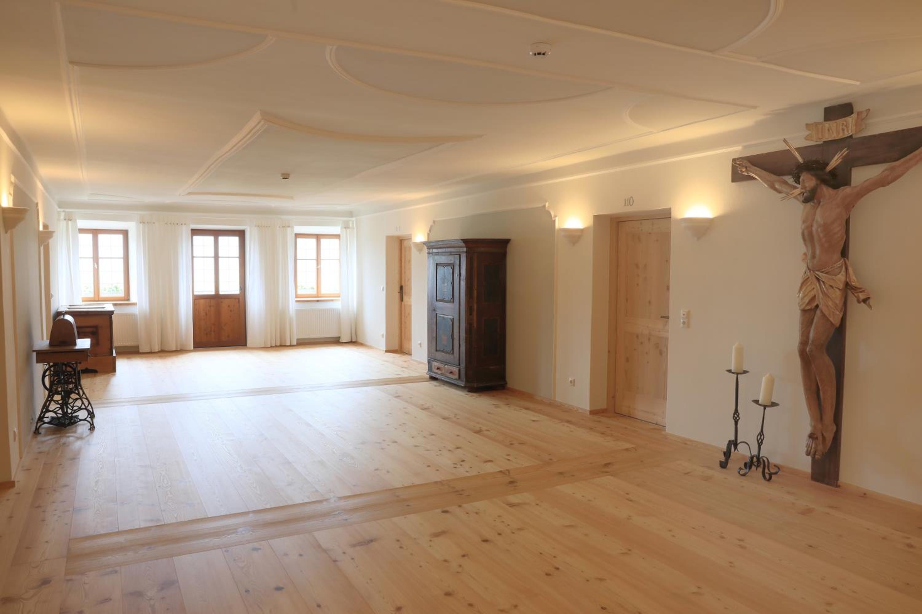 Family Room - Photo 2