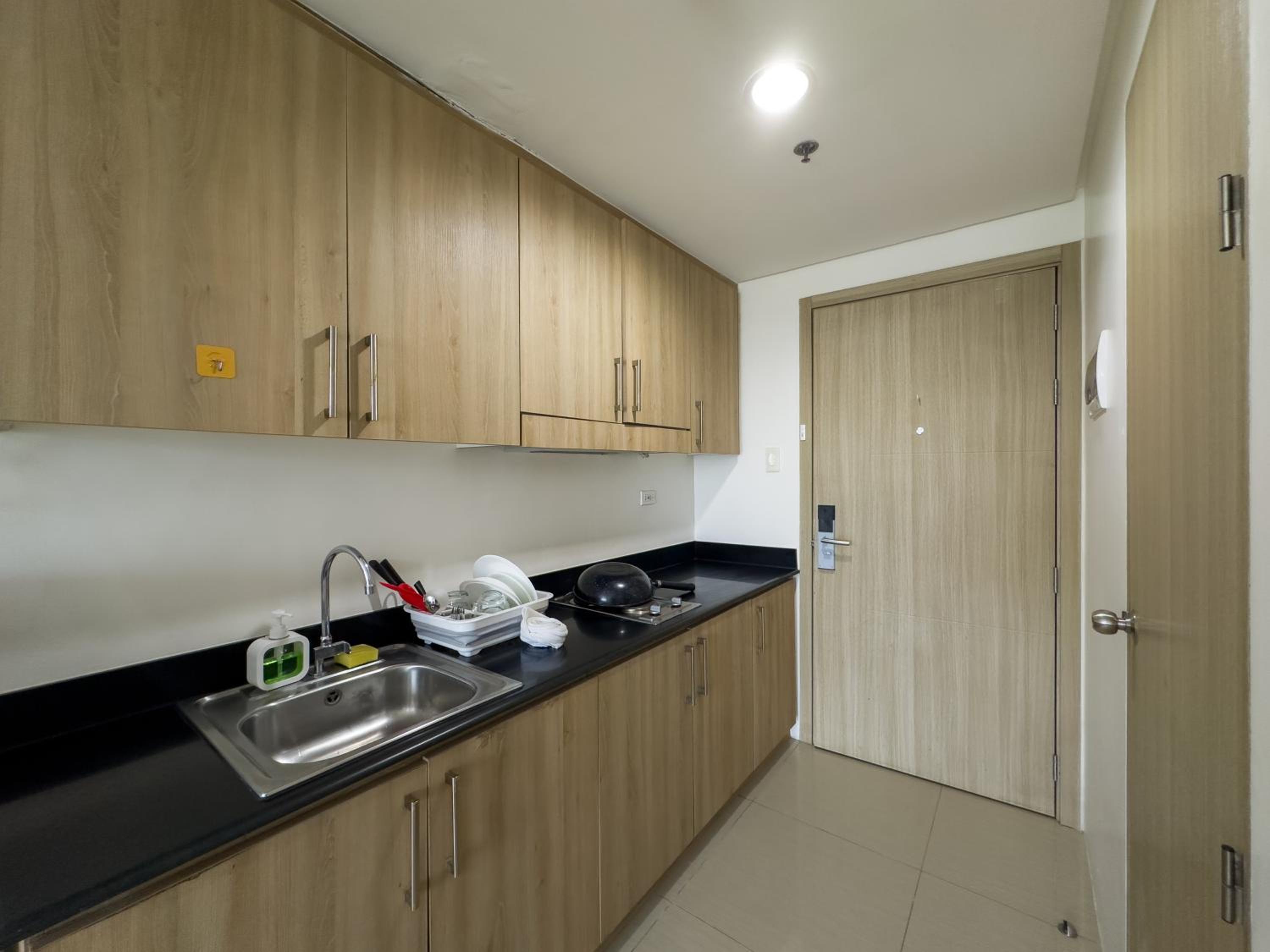 One-Bedroom Deluxe Apartment - Photo 5