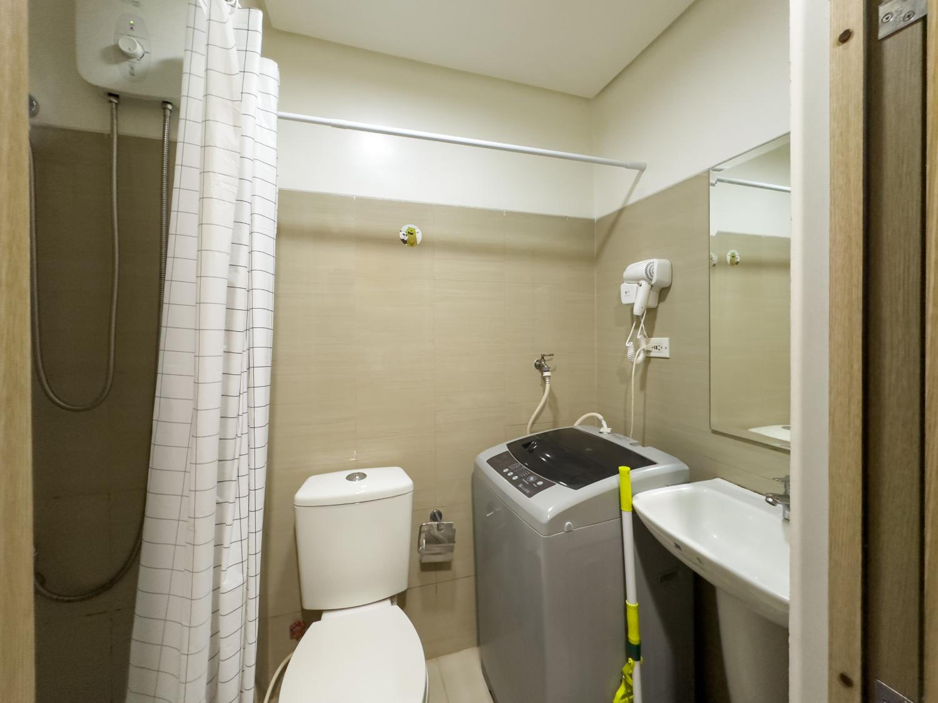 One-Bedroom Deluxe Apartment - Photo 6