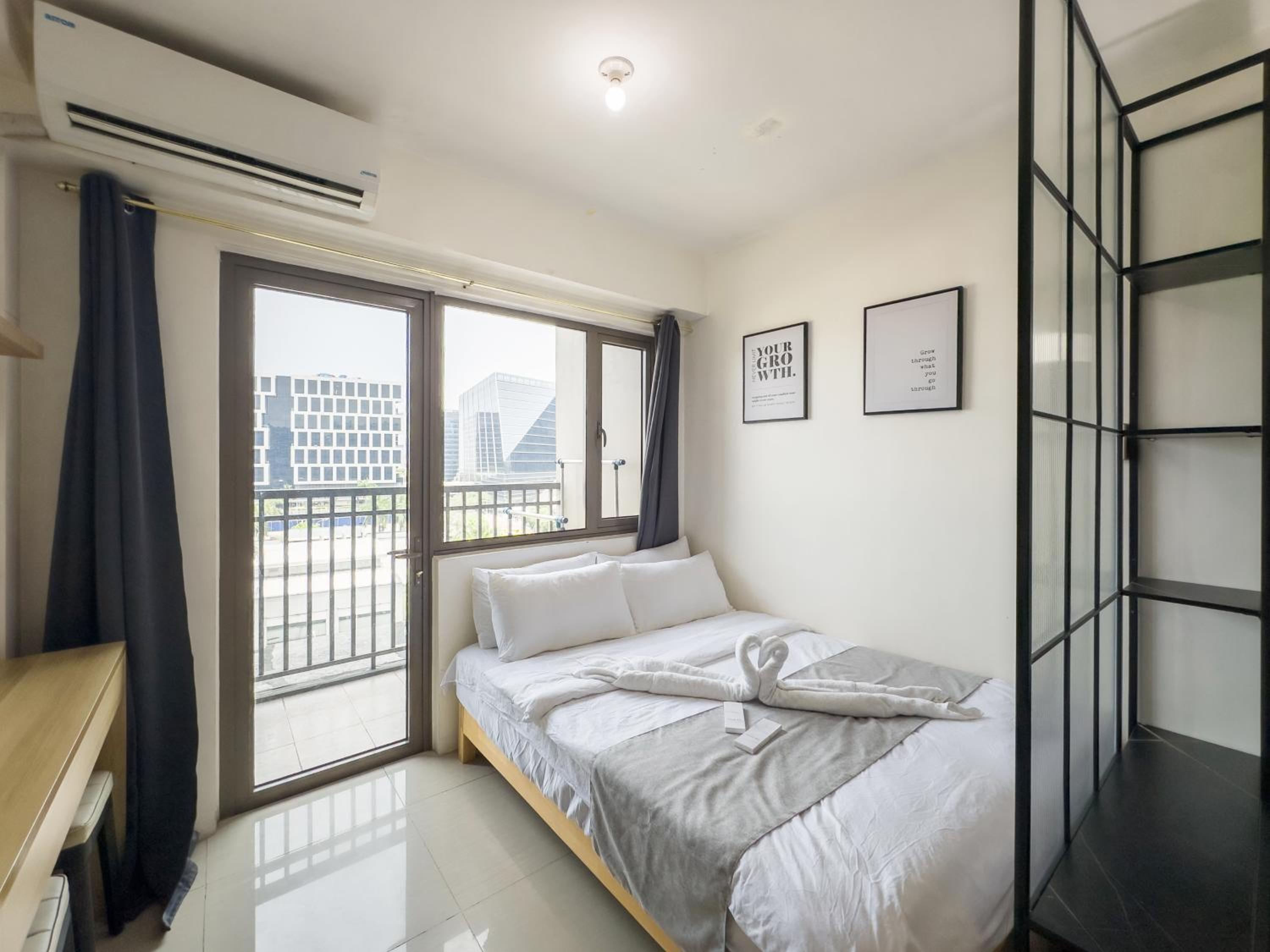 One-Bedroom Deluxe Apartment - Photo 4