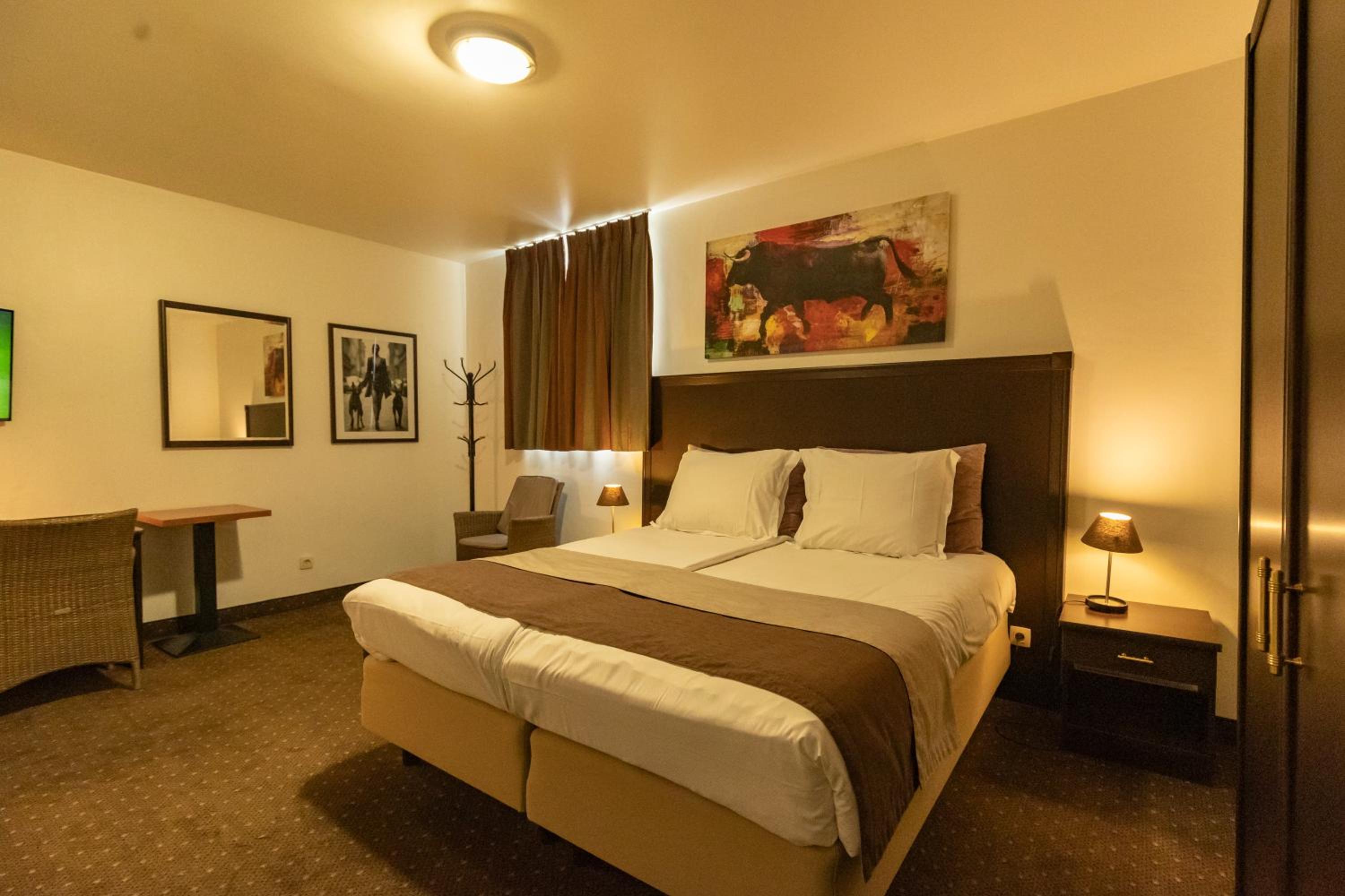 Twin Room - Photo 2