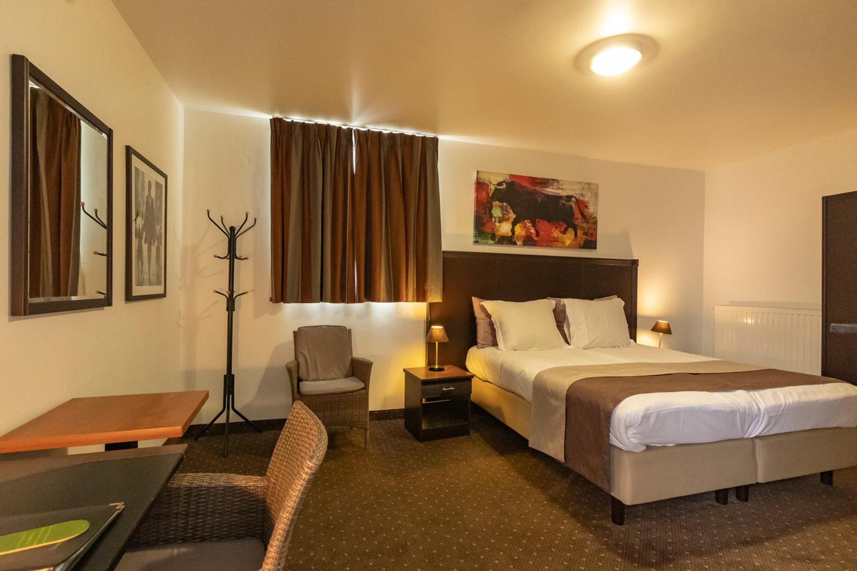 Double Room - Photo 2