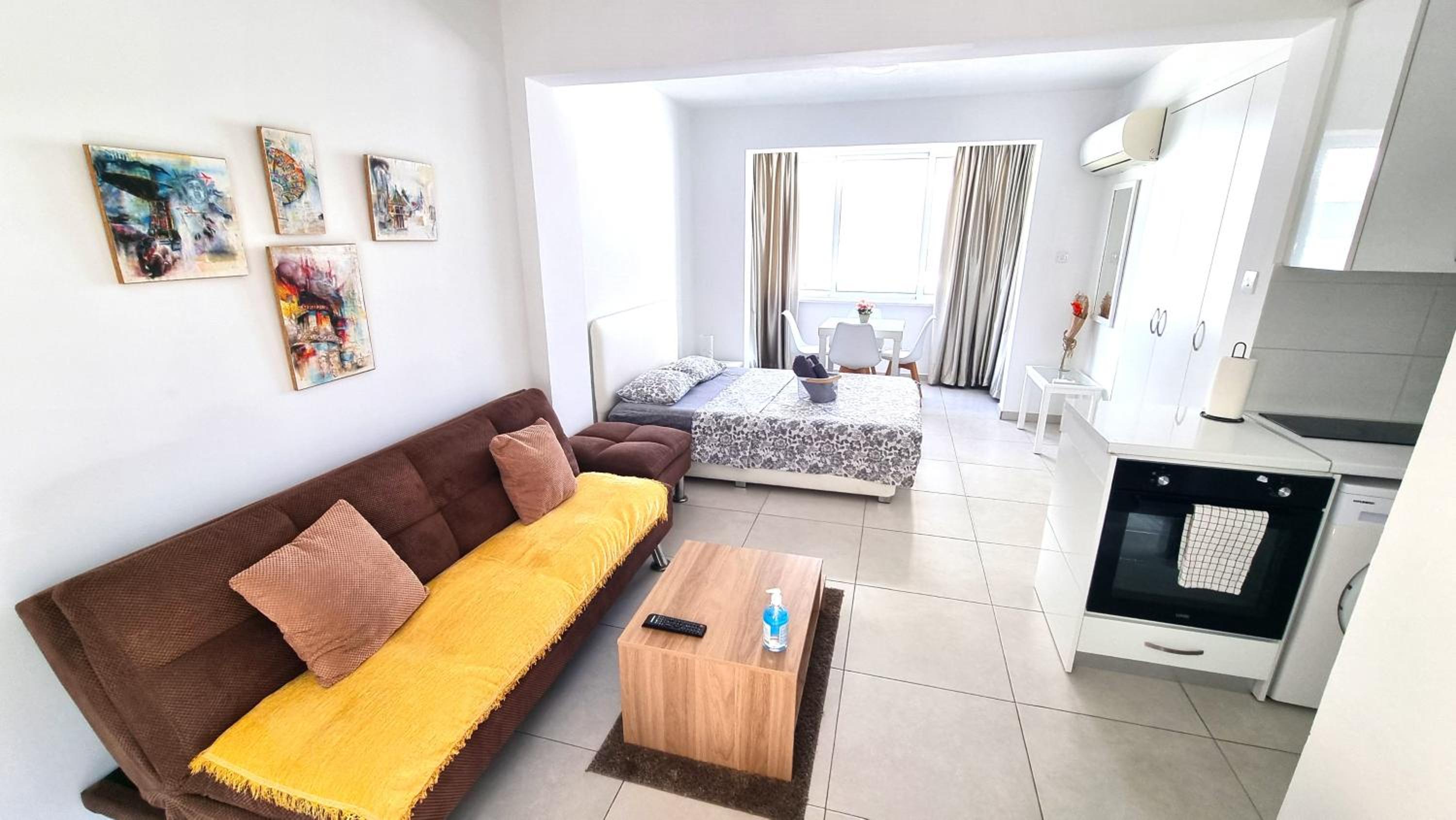 One-Bedroom Apartment