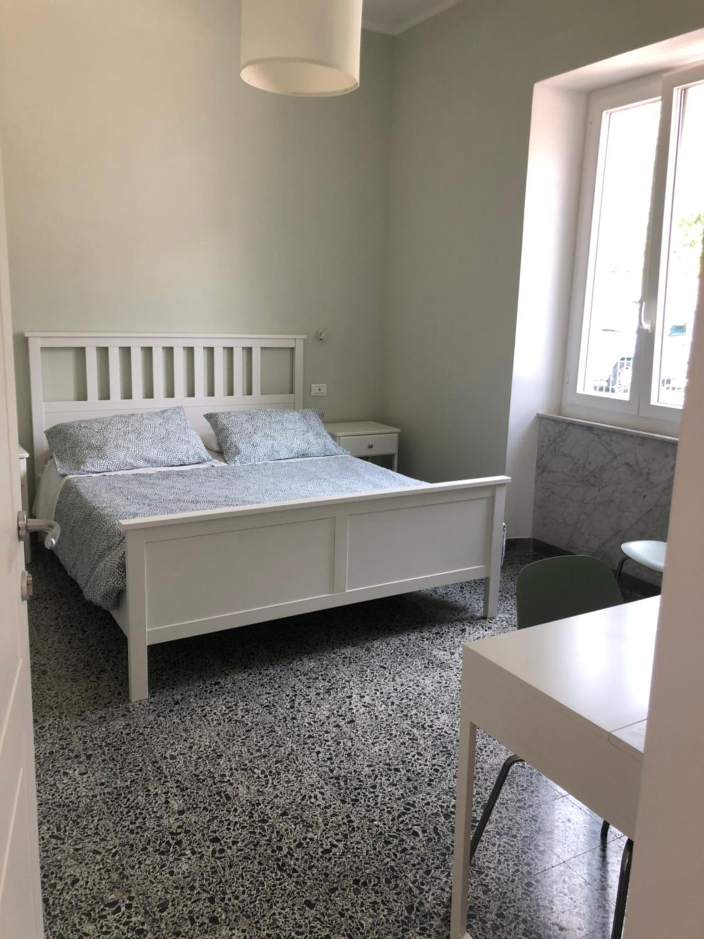 Double Room with Shared Bathroom photo 1