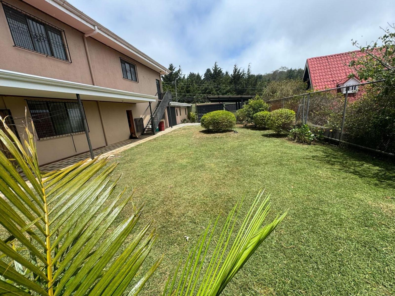 Villa photo 2