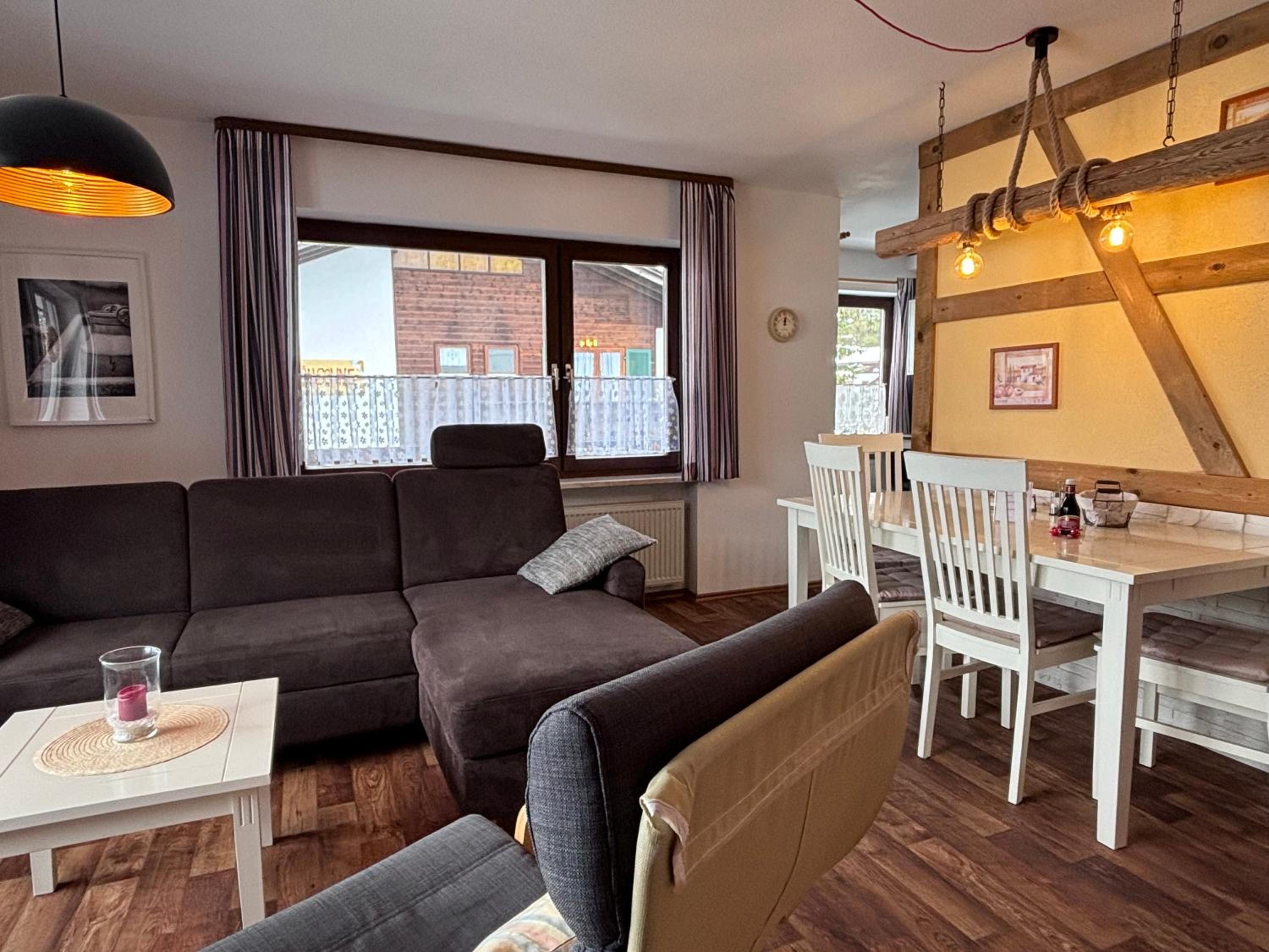 Apartment with Mountain View photo 3