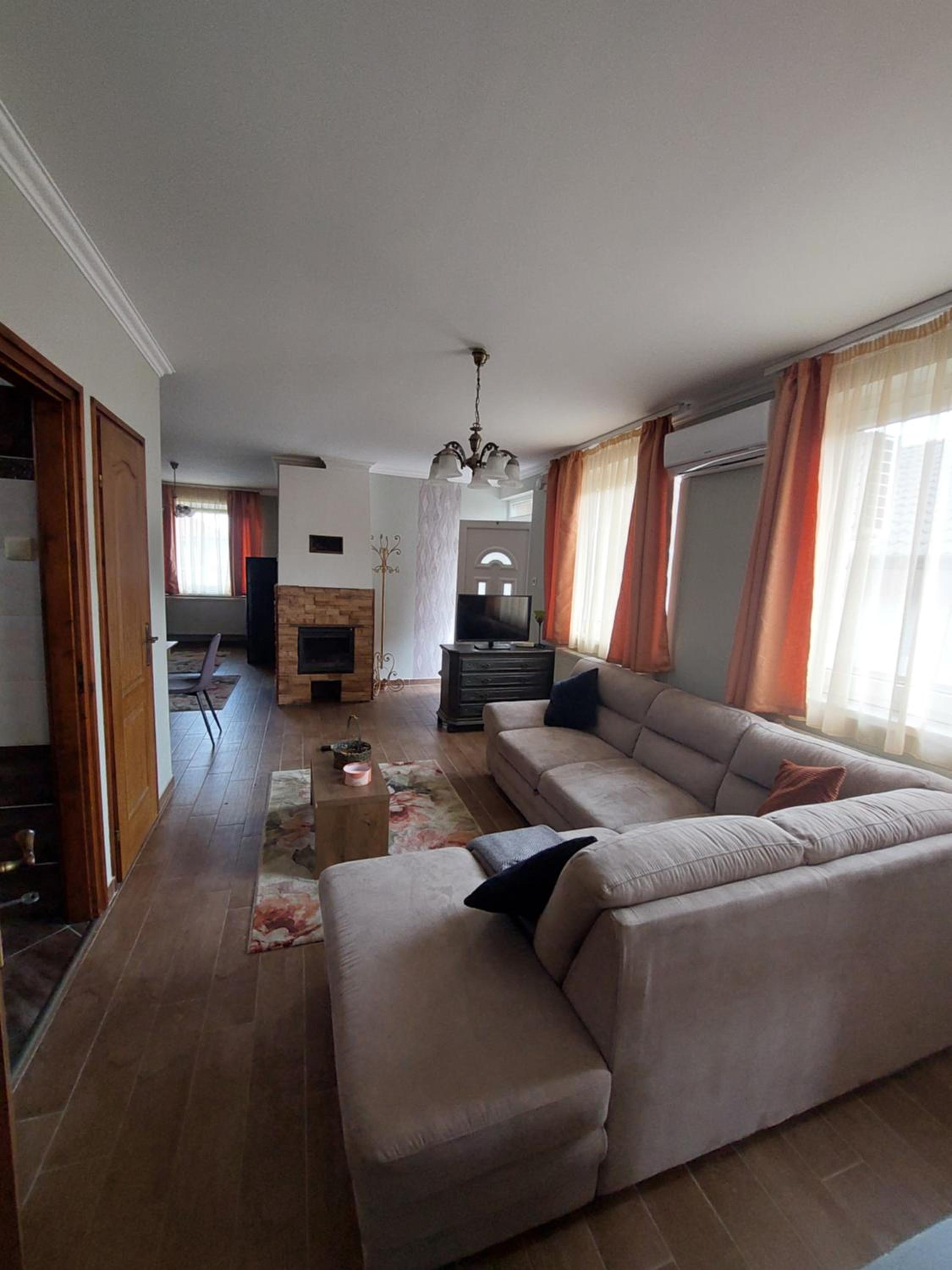 Two-Bedroom Apartment - Photo 21