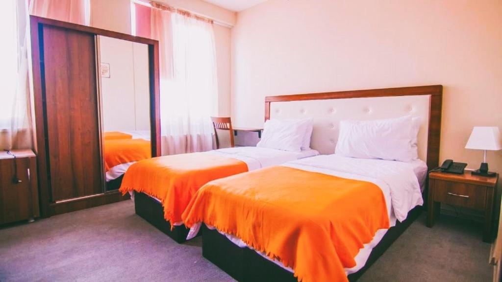 Large Double Room