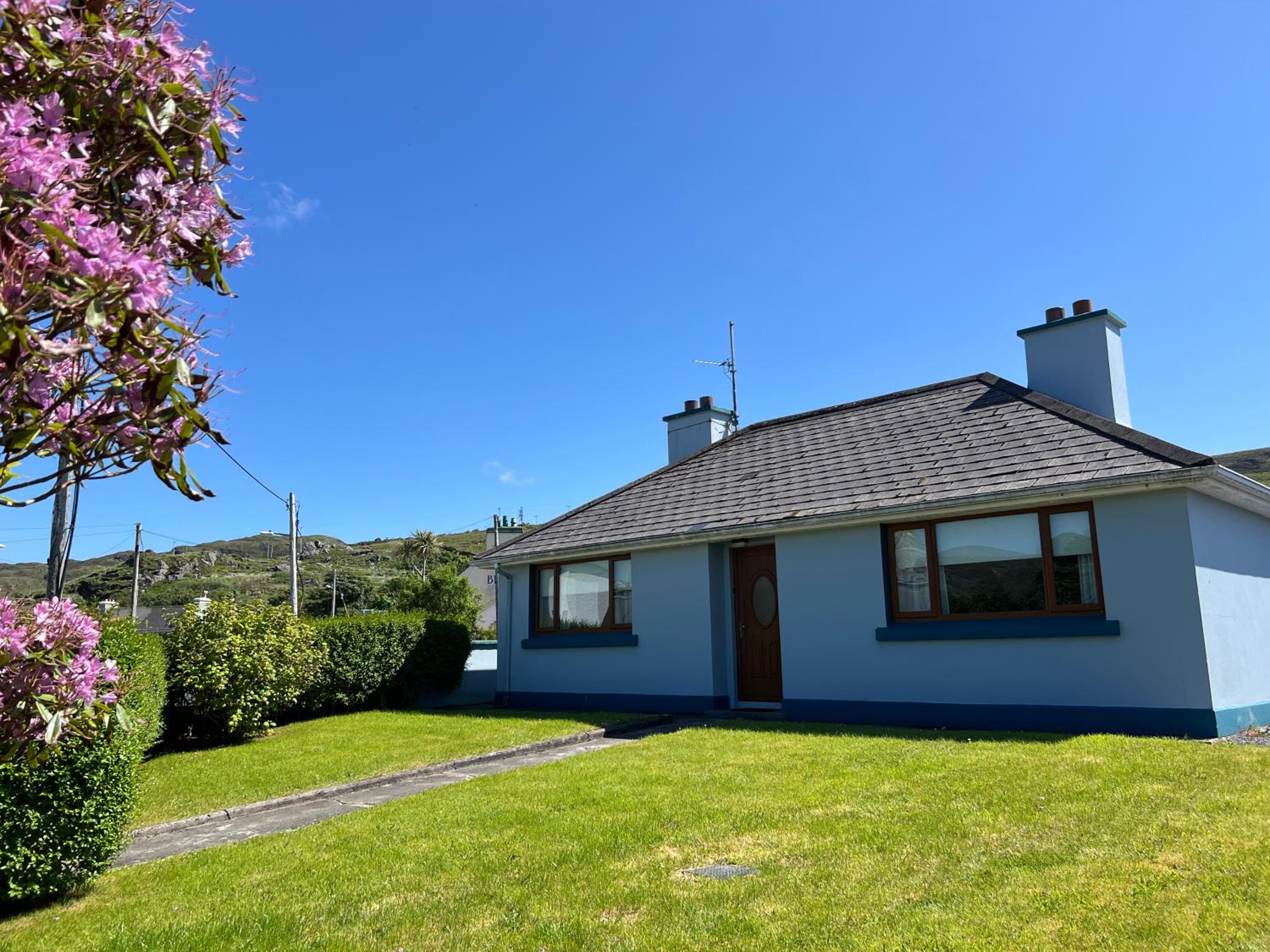 Three-Bedroom House photo 2