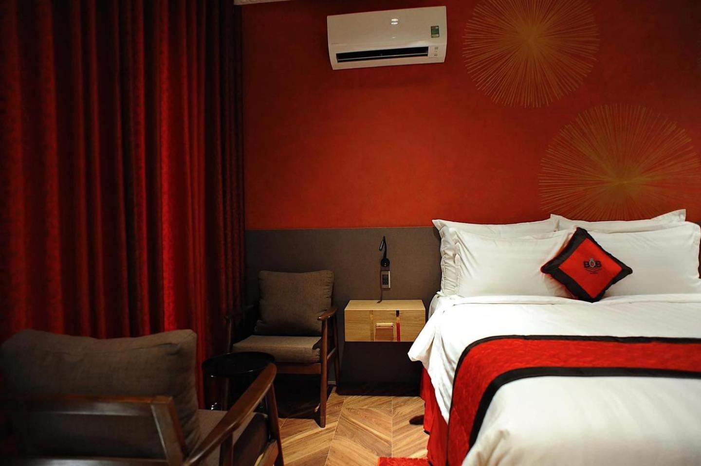 Double Room with Lake View - Photo 10