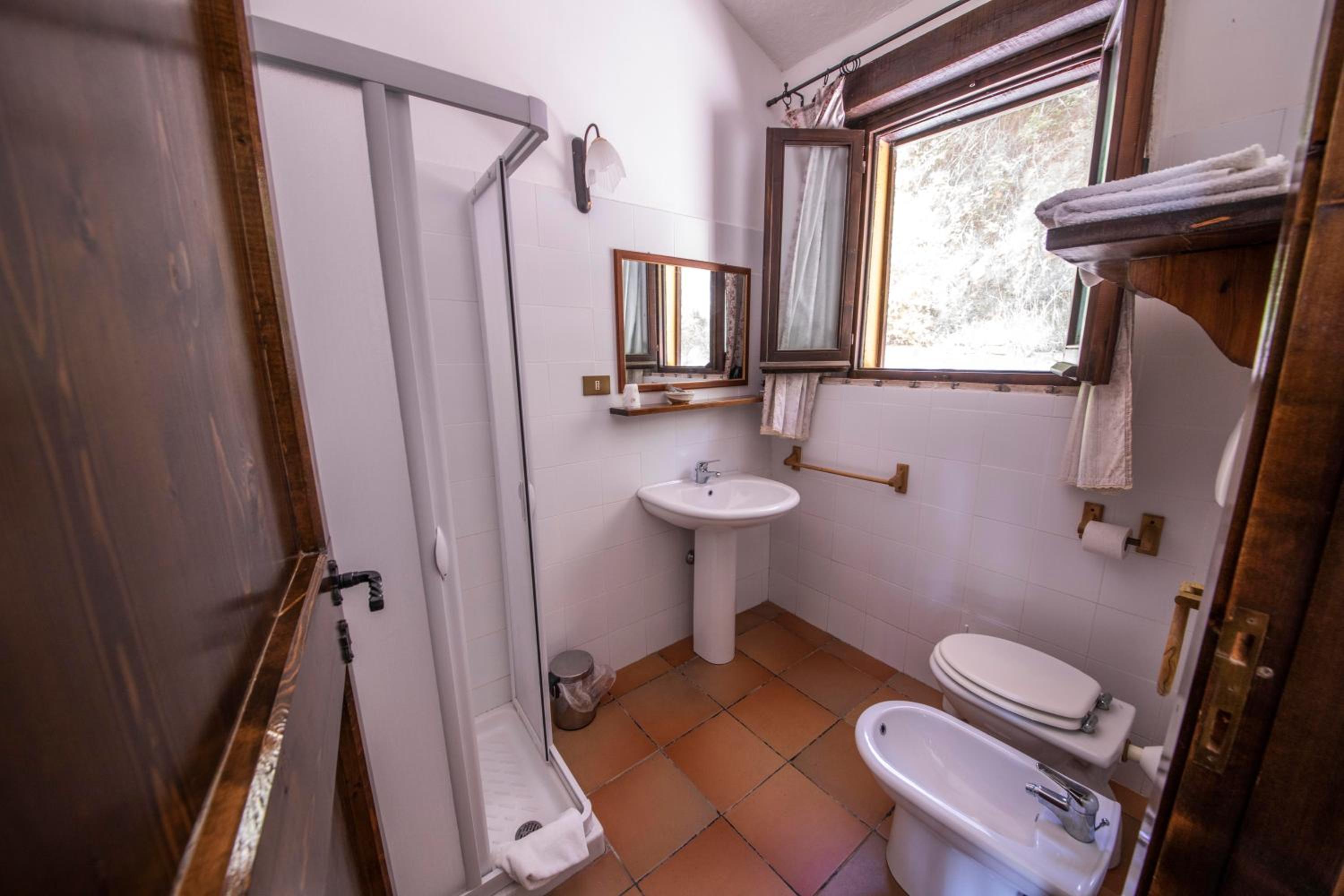 Triple Room with Private Bathroom photo 3