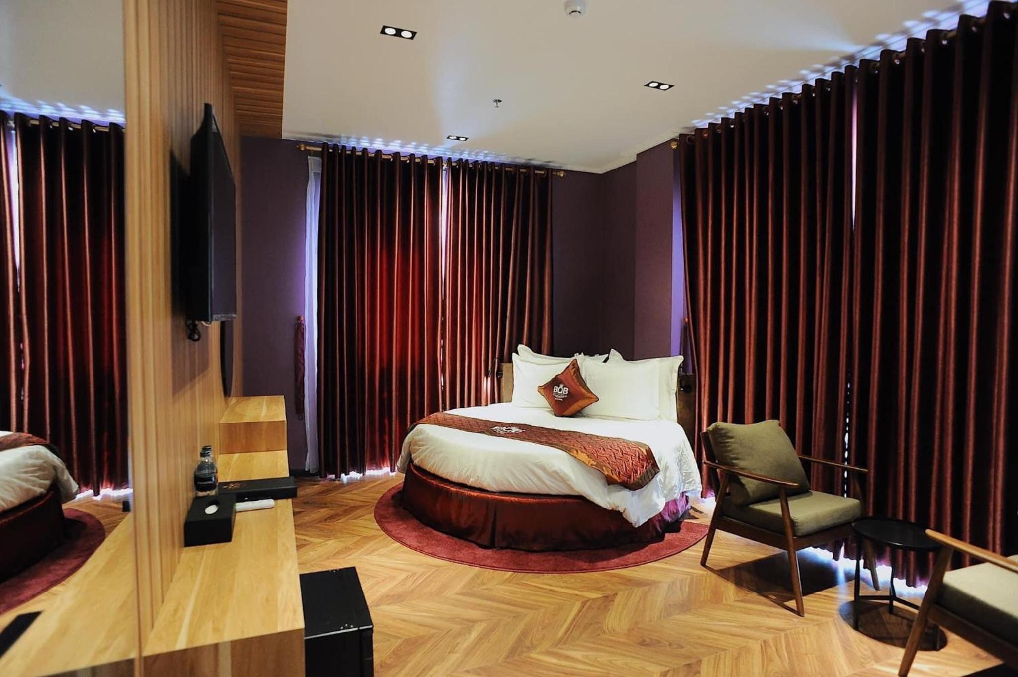 King Room with Garden View - Photo 9
