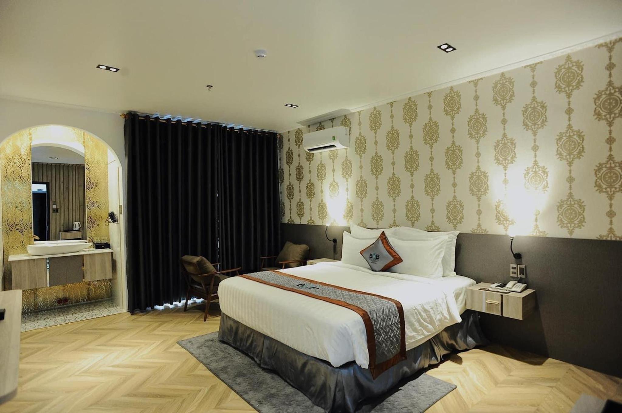 Double Room with Lake View - Photo 13