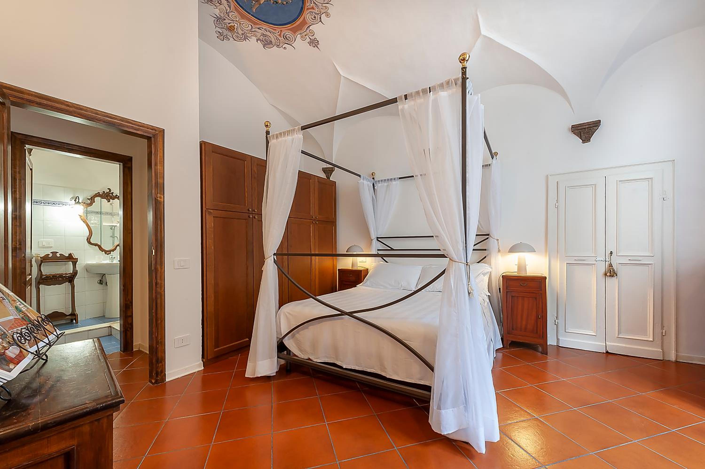 Two-Bedroom Deluxe Apartment with Balcony photo 1