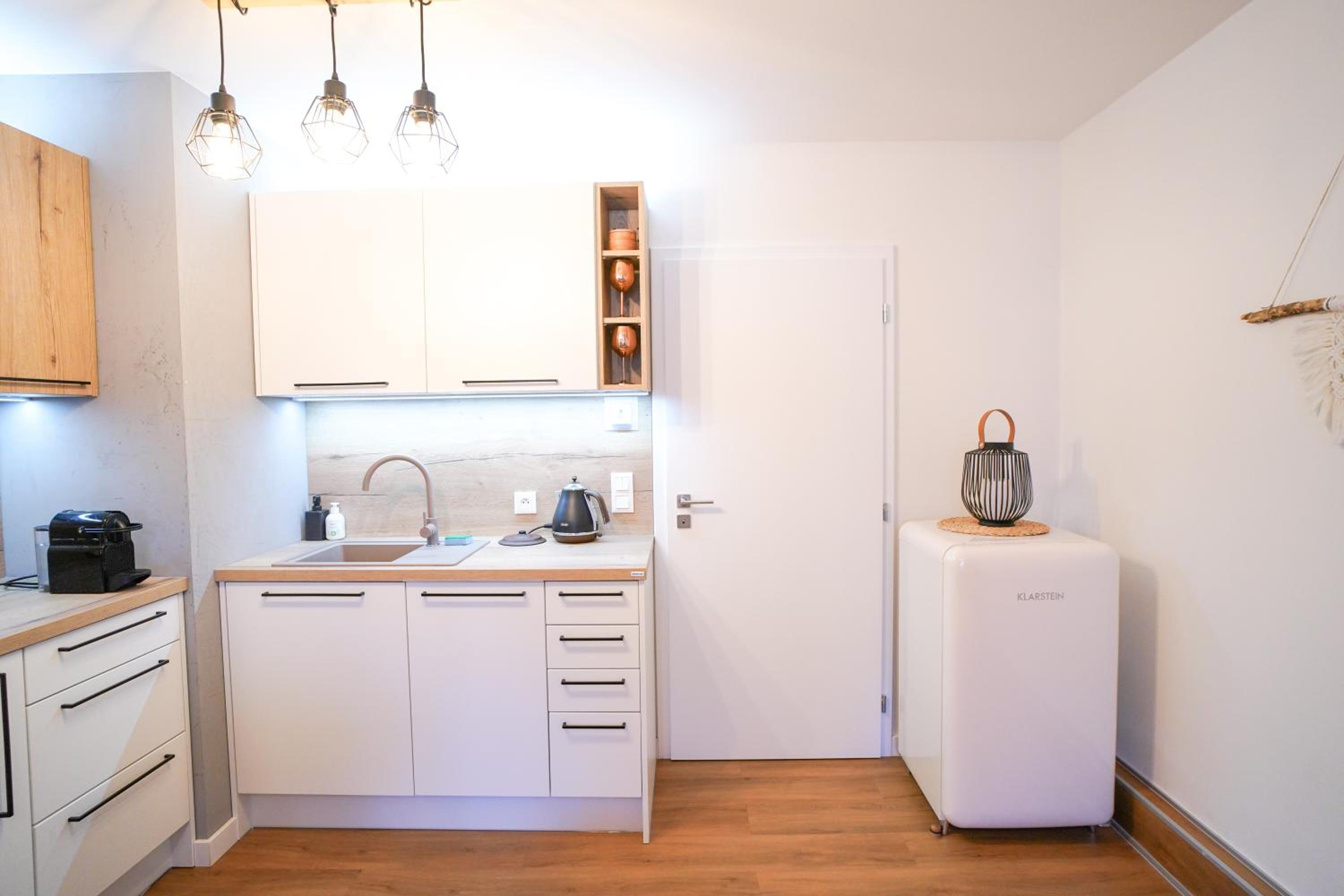One-Bedroom Apartment photo 2