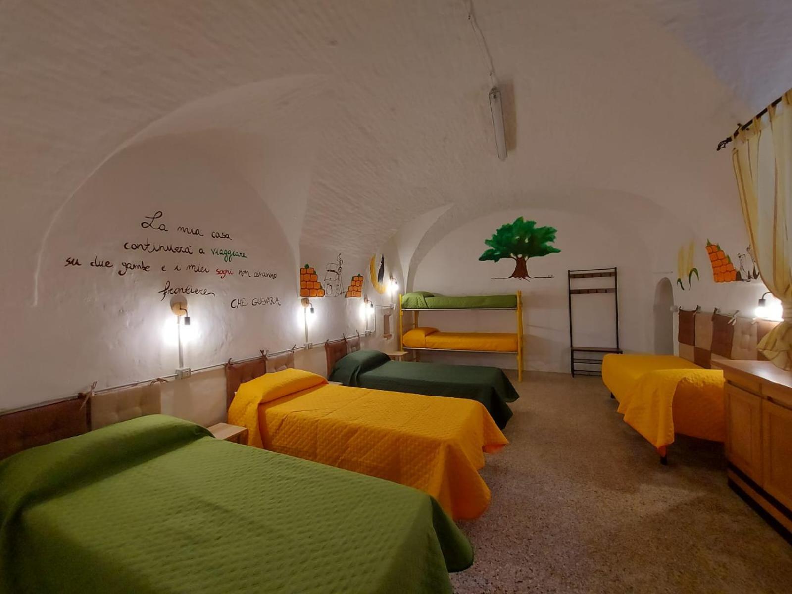 Single Bed in Mixed Dormitory Room photo 3
