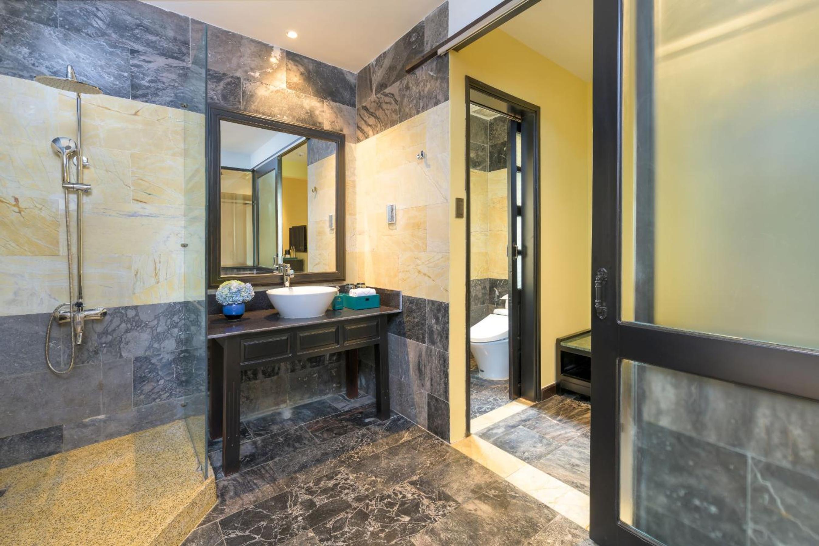 Mira Suite Twin - Photo 3