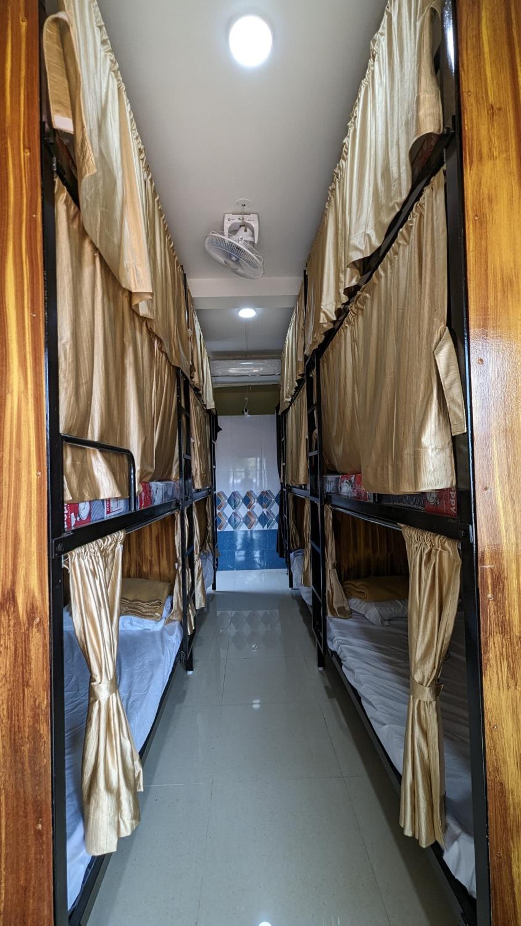 8-Bed Male Dormitory Room photo 1