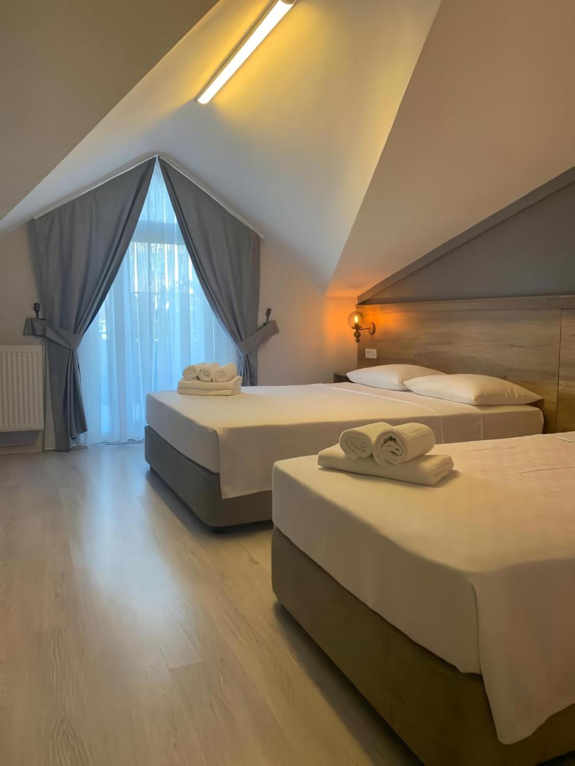 Triple Room with Terrace