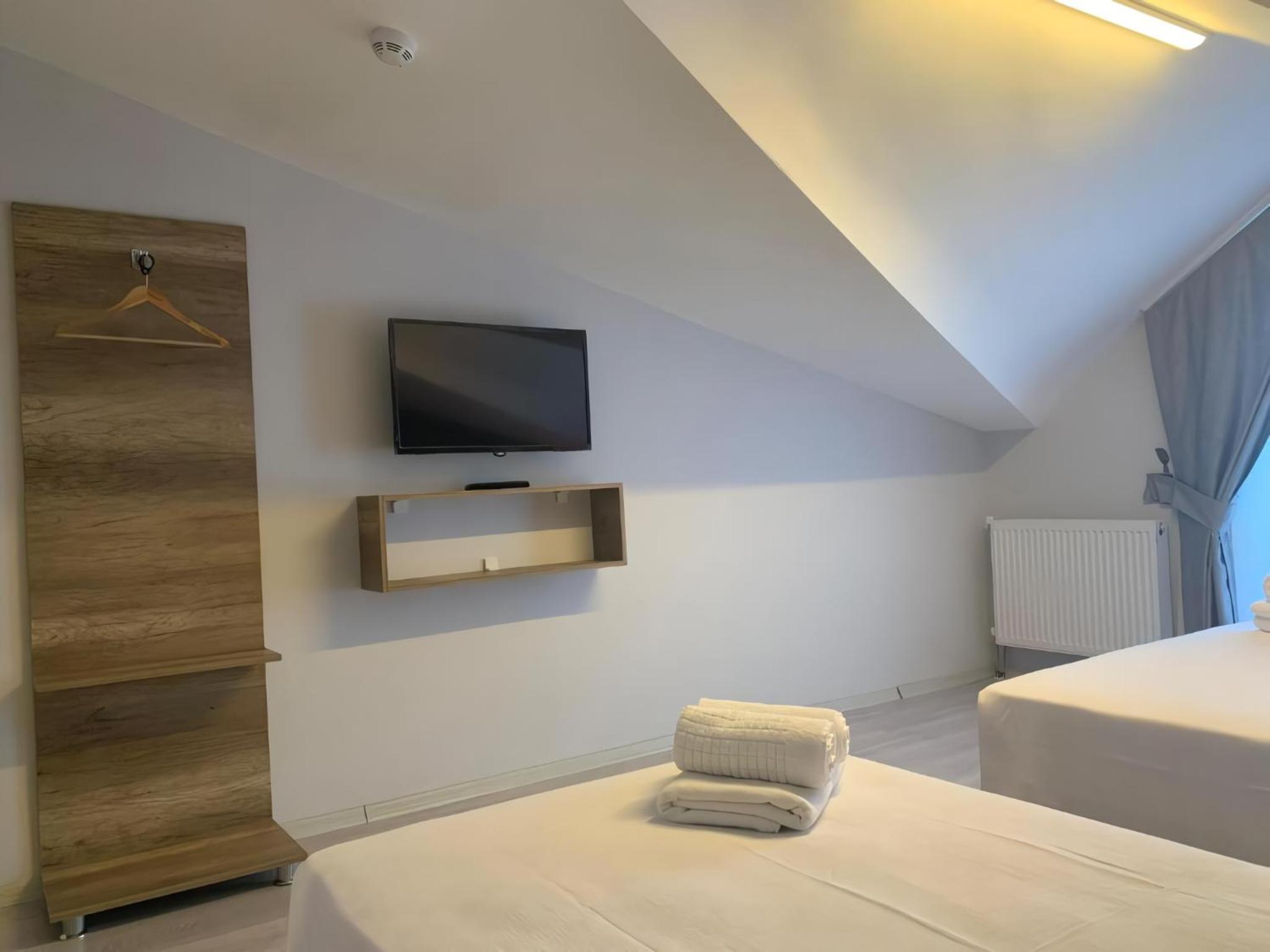 Triple Room with Terrace photo 3