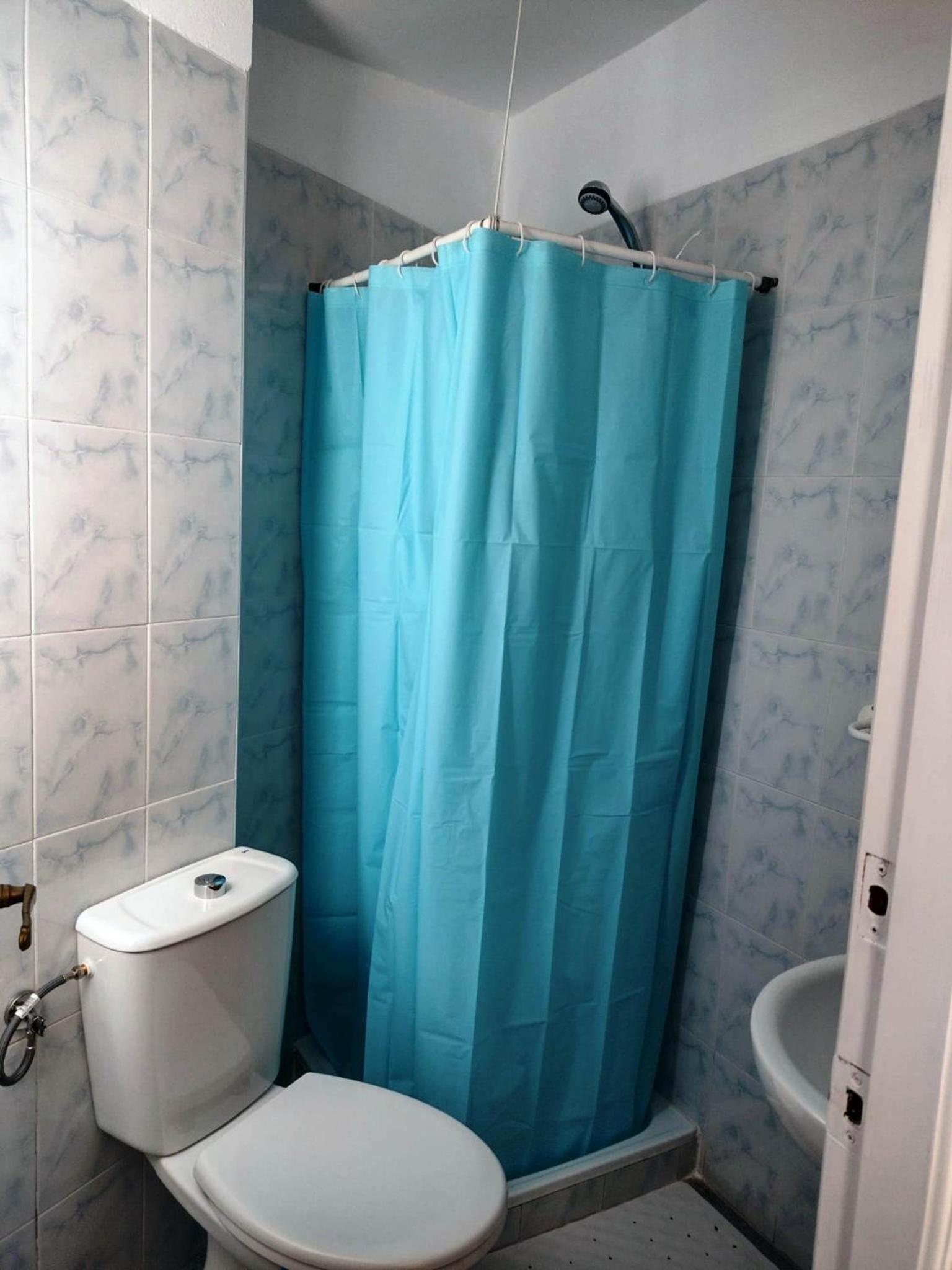 Family Room With Private Bathroom photo 3