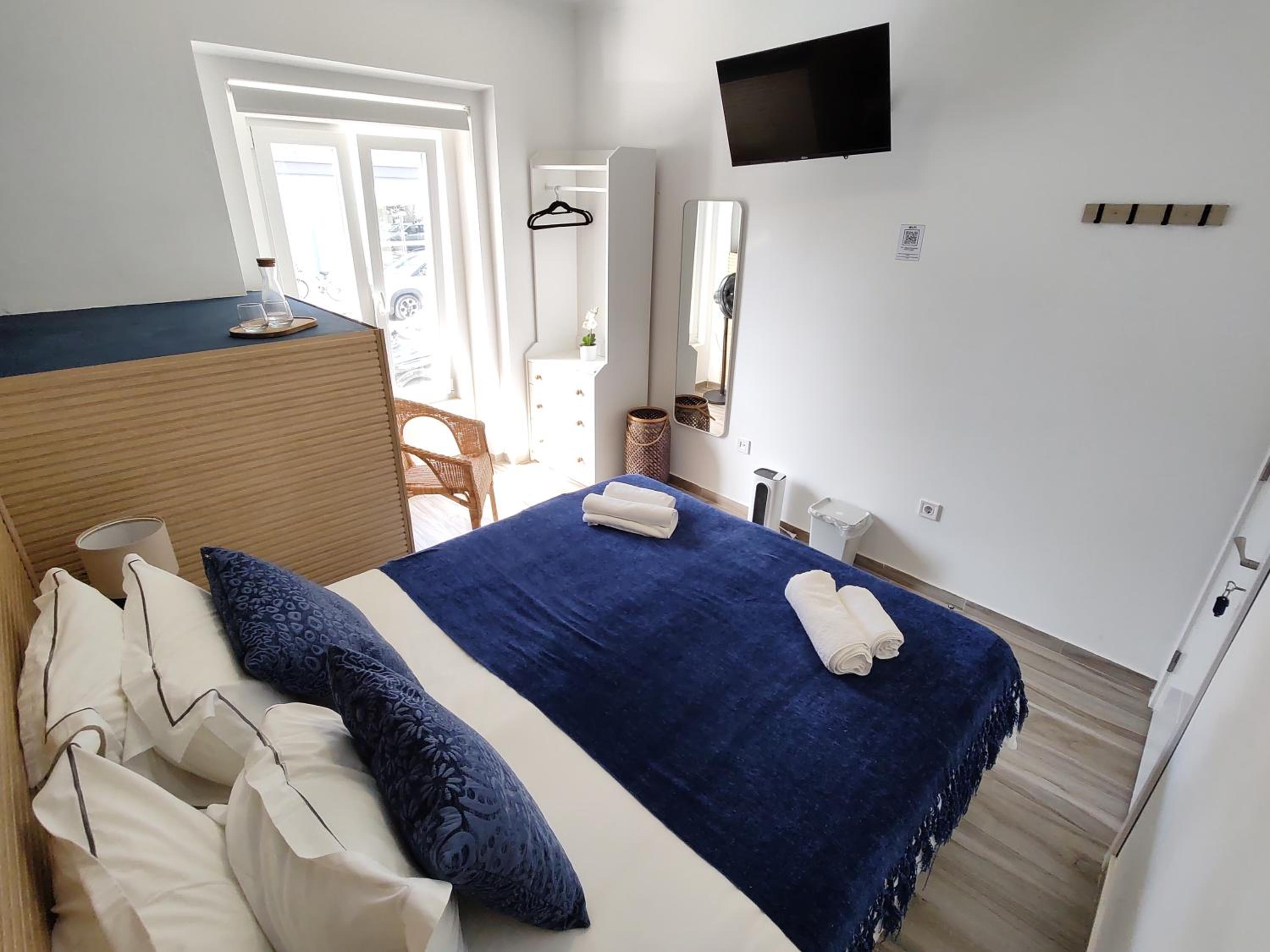 Double Room with Shared Bathroom photo 1