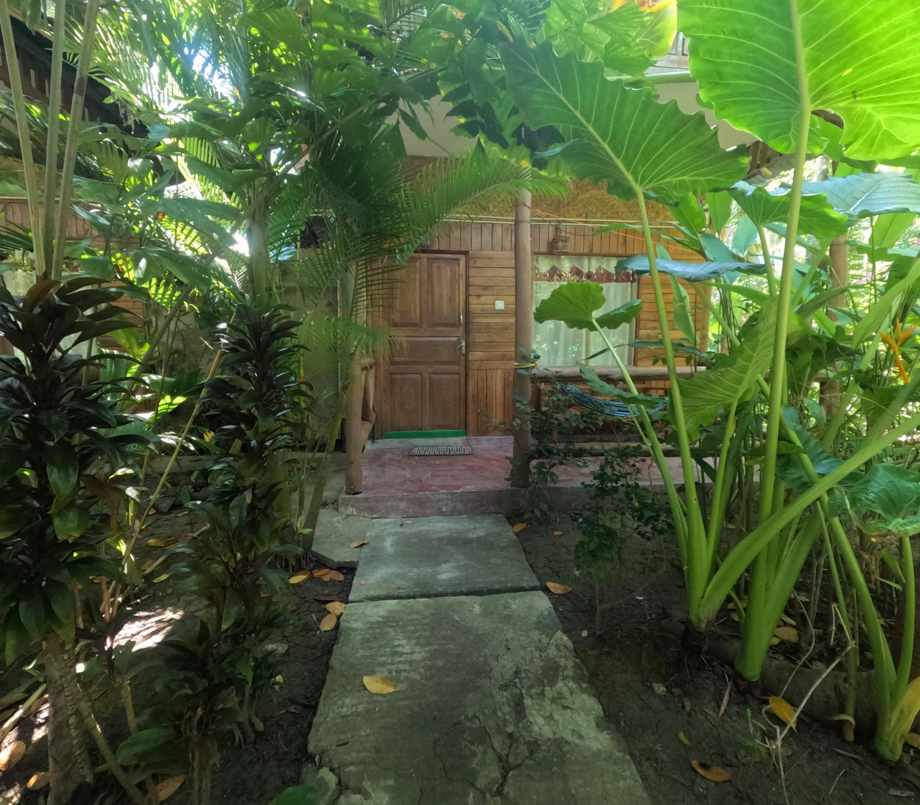 Deluxe Double Room with Balcony - Photo 8