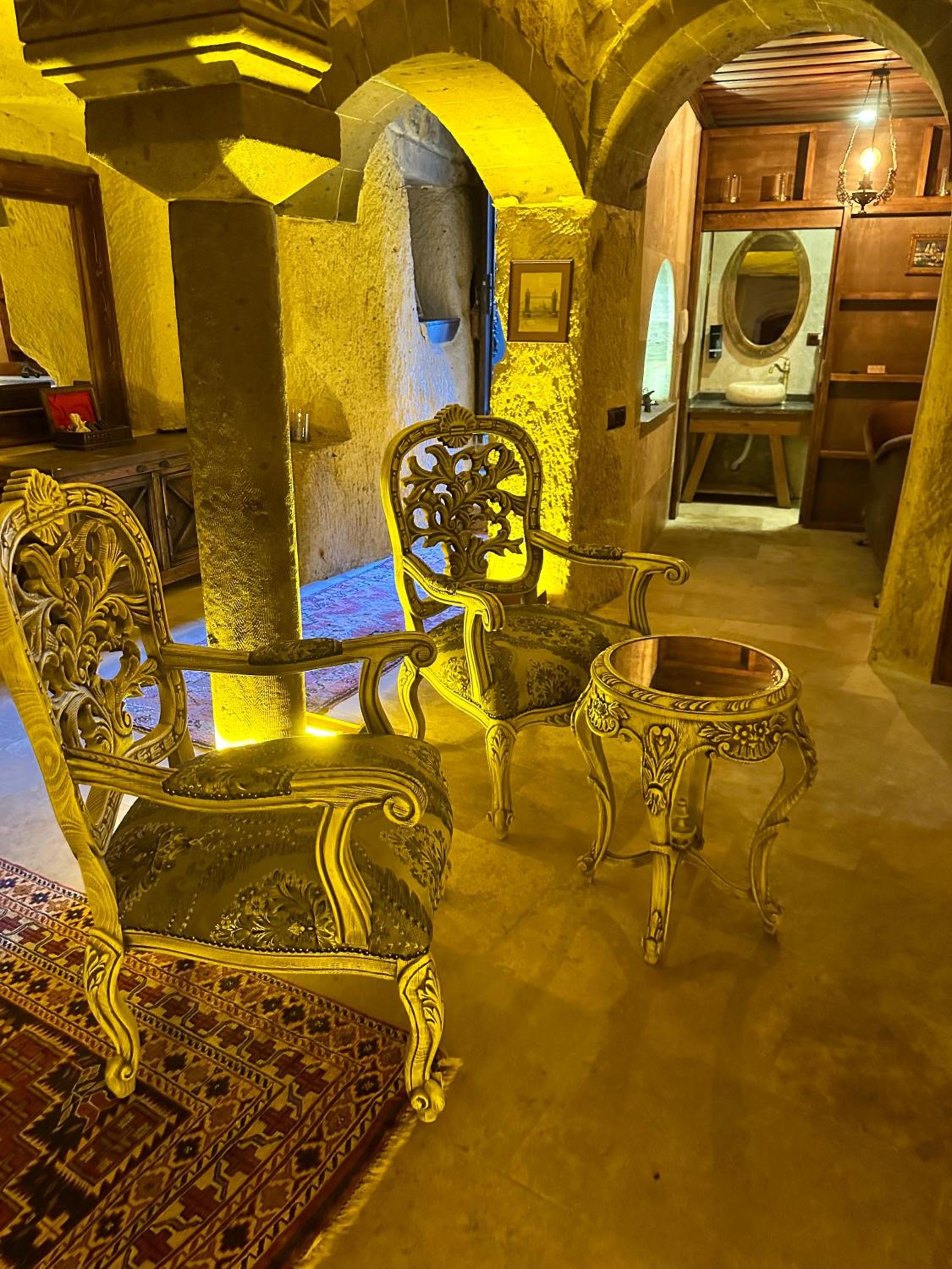 Luxury Cave