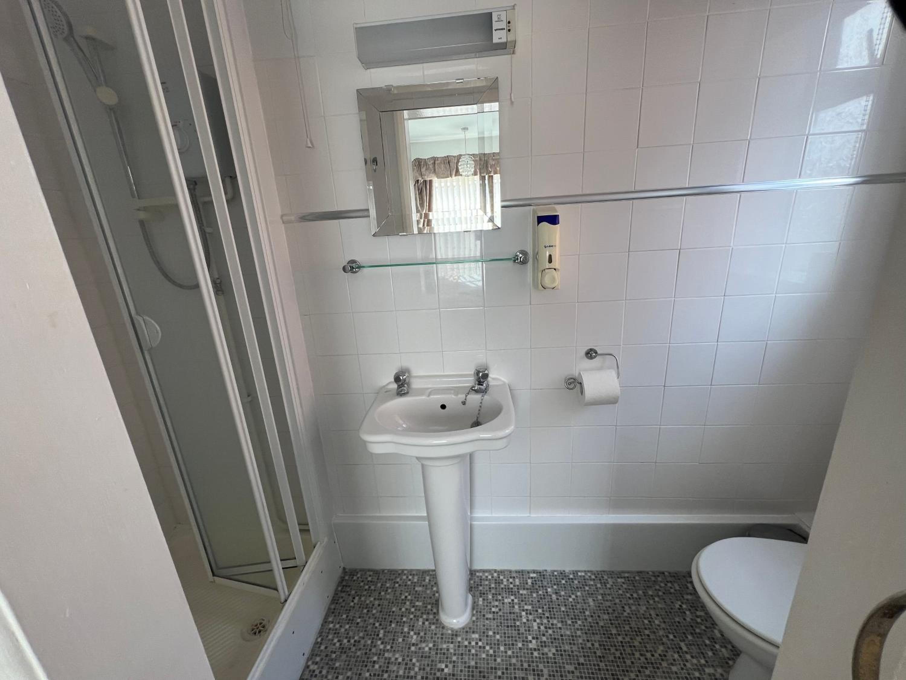 Single Room photo 3