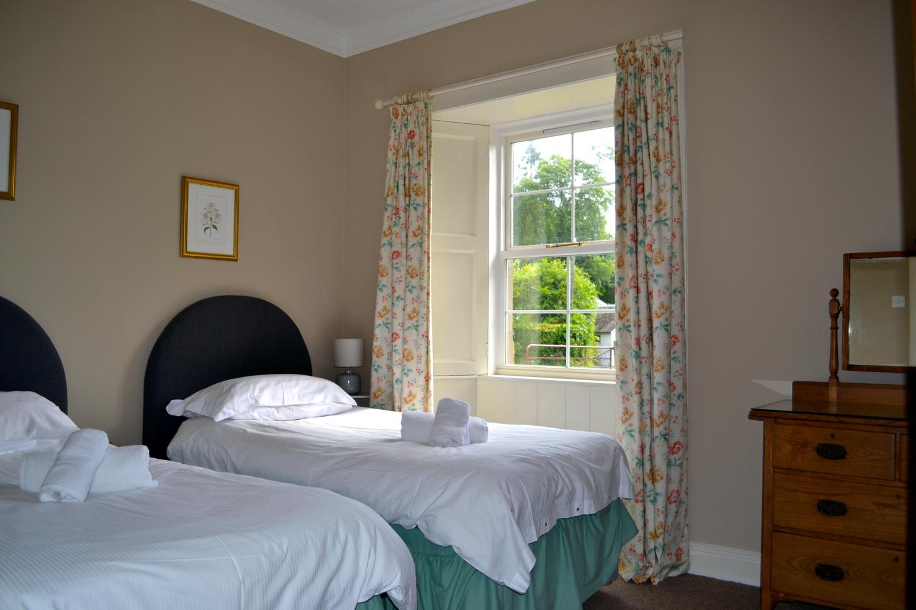 Holiday Home - Yew Tree