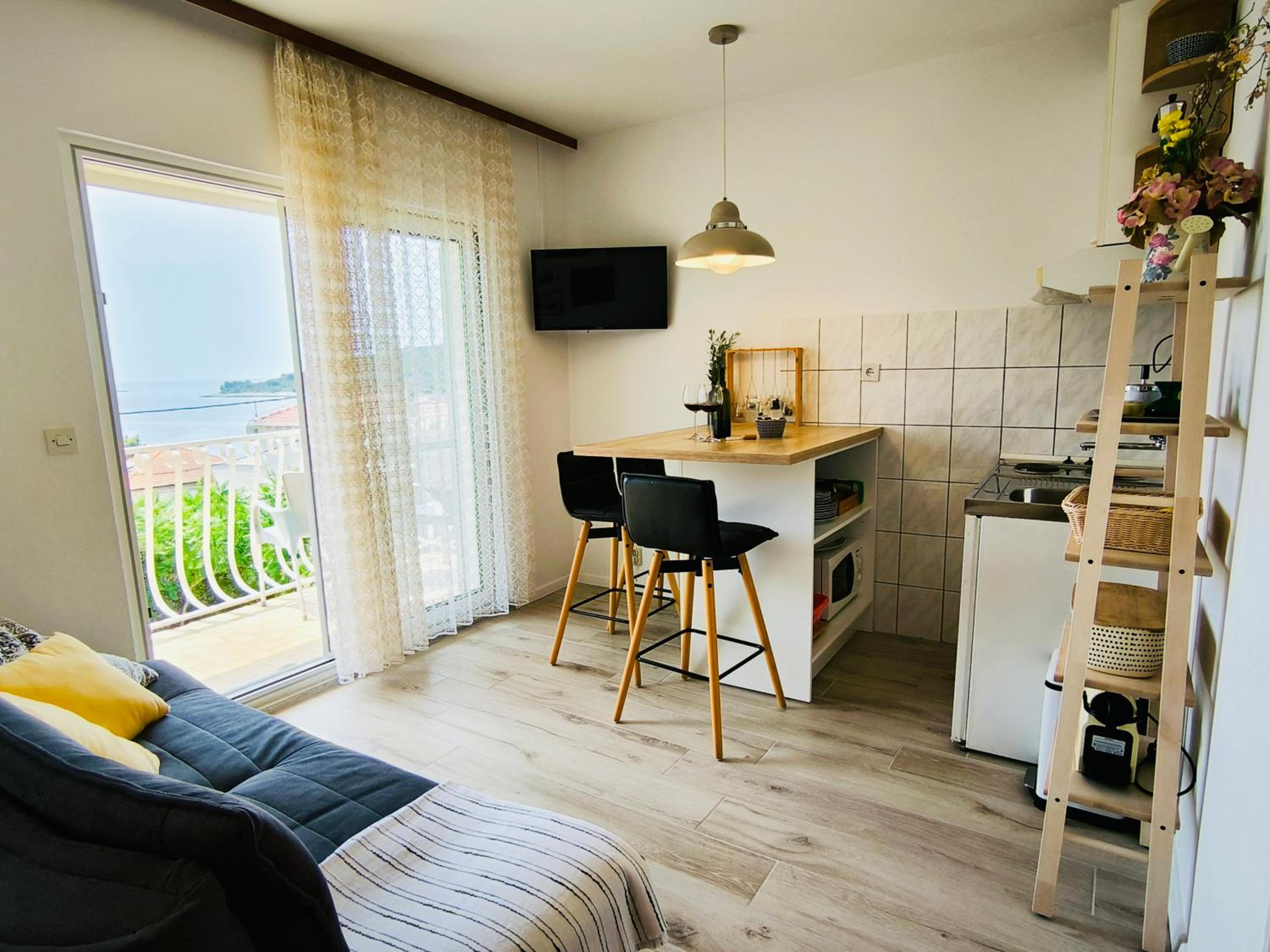 Deluxe Apartment photo 2