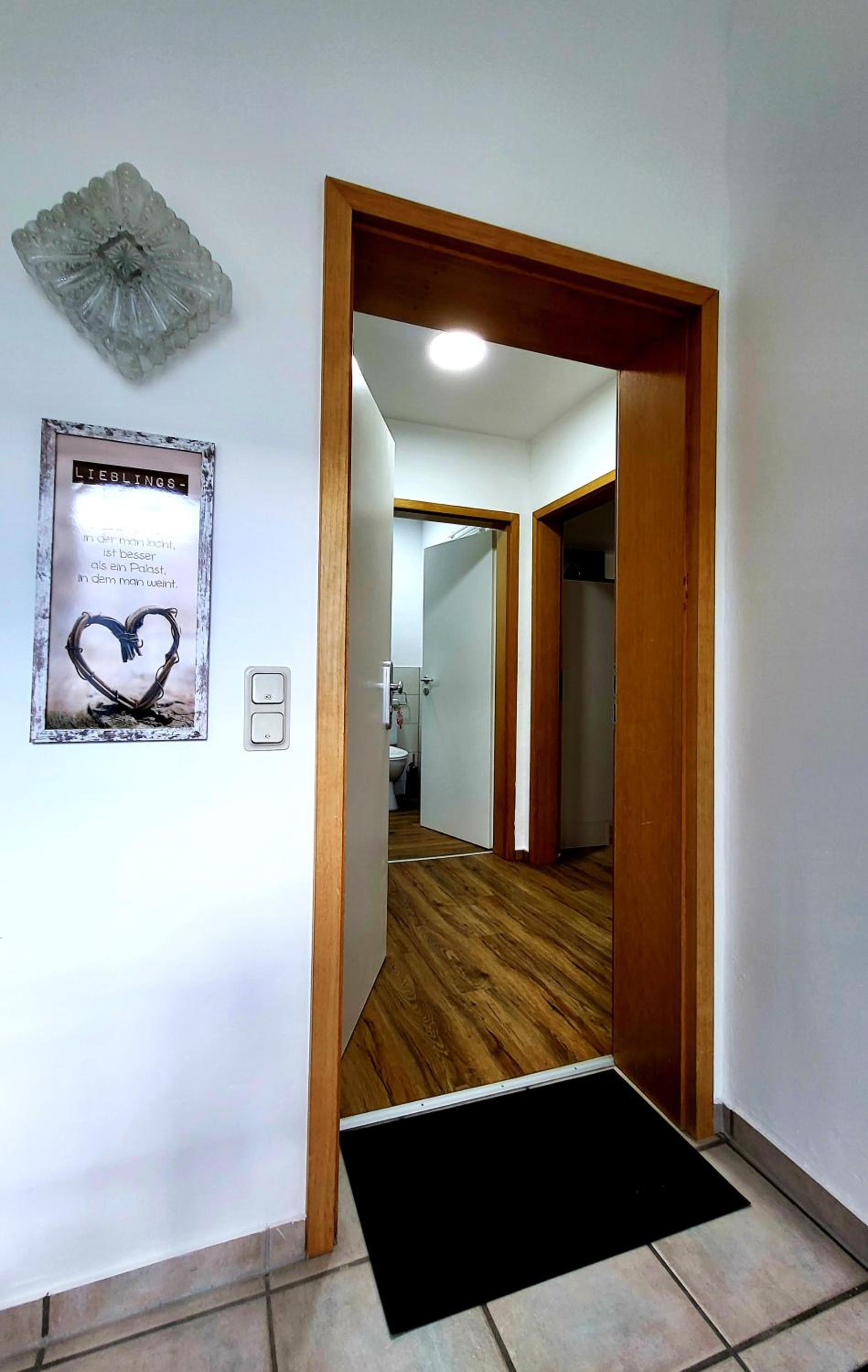 One-Bedroom Apartment photo 1