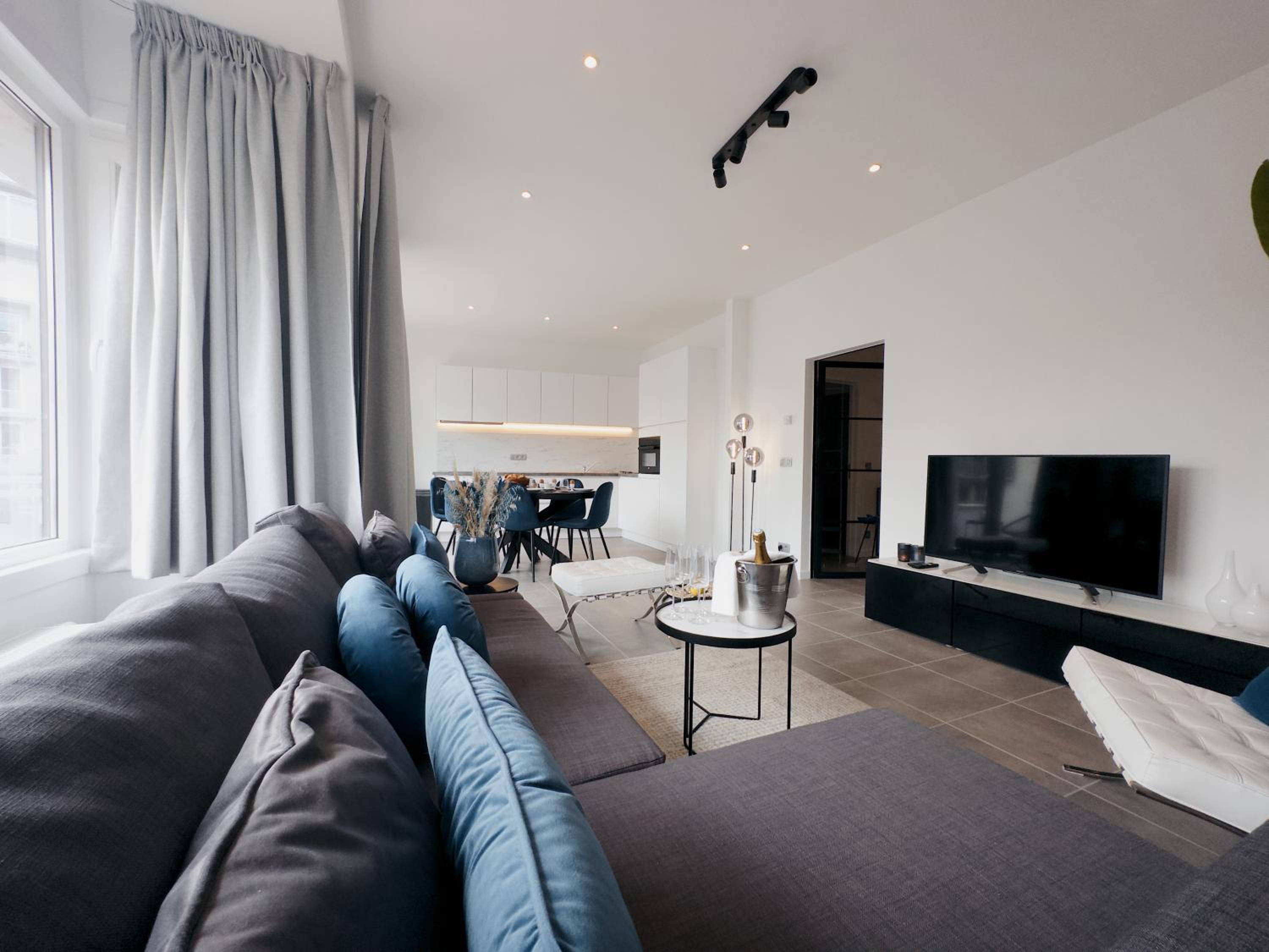 Two-Bedroom Apartment with Balcony photo 1