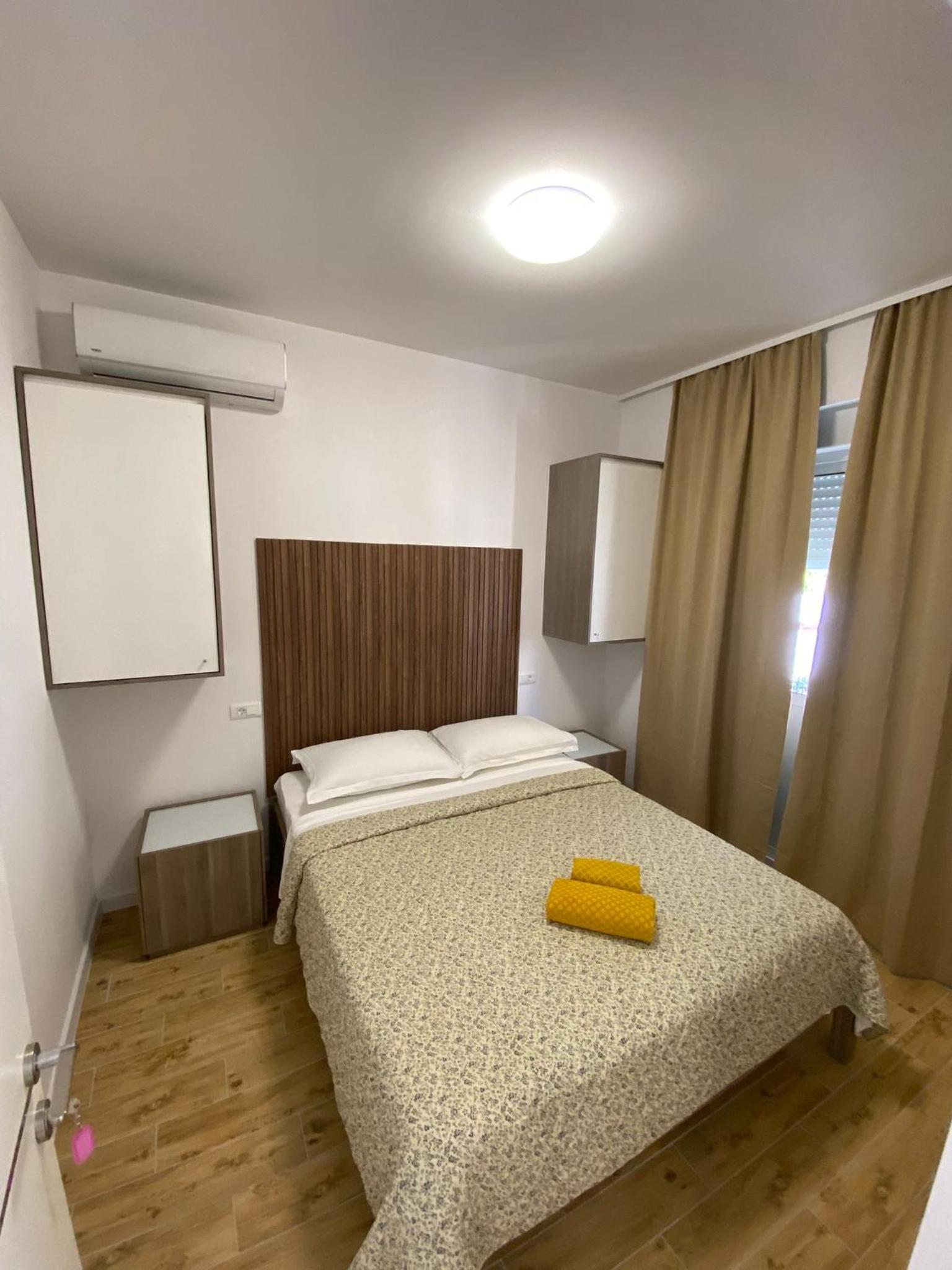 Two-Bedroom Deluxe Apartment photo 2