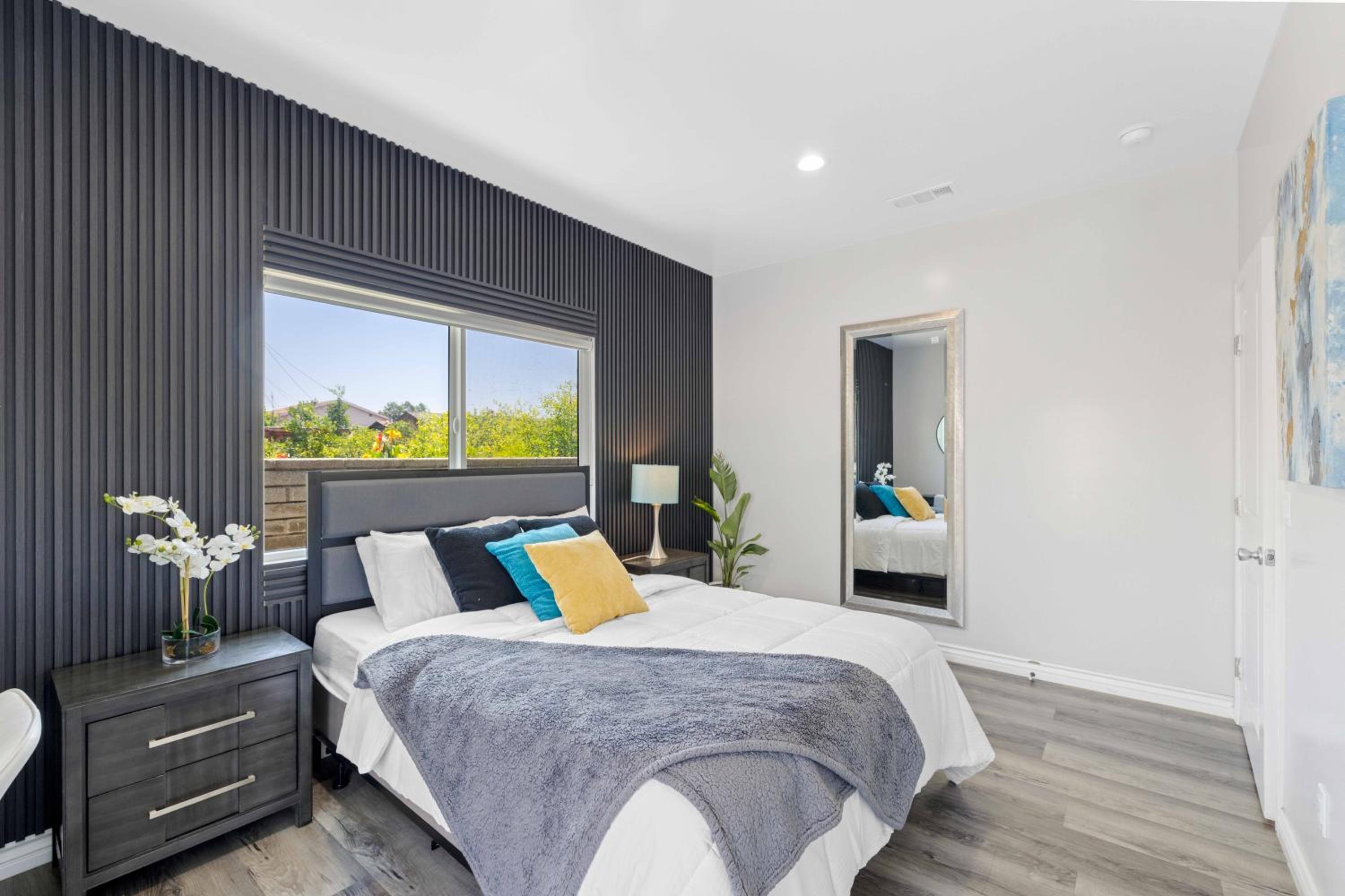 Two-Bedroom House photo 2