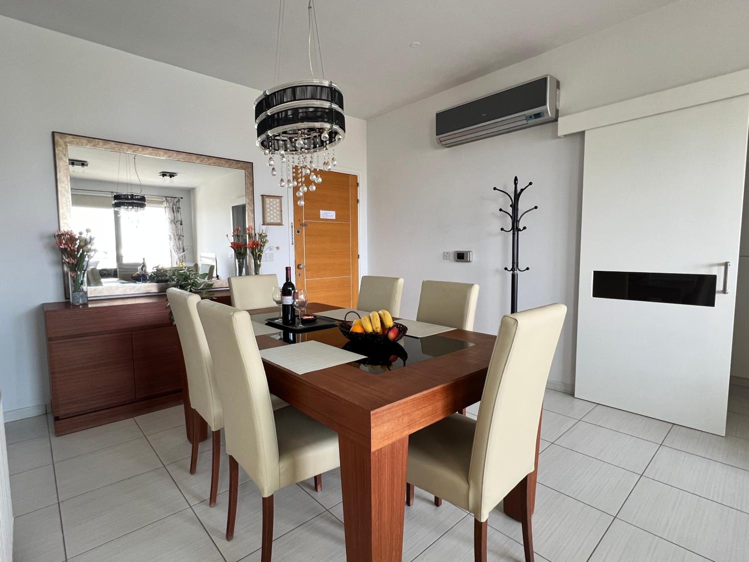 Two-Bedroom Apartment with Balcony photo 2