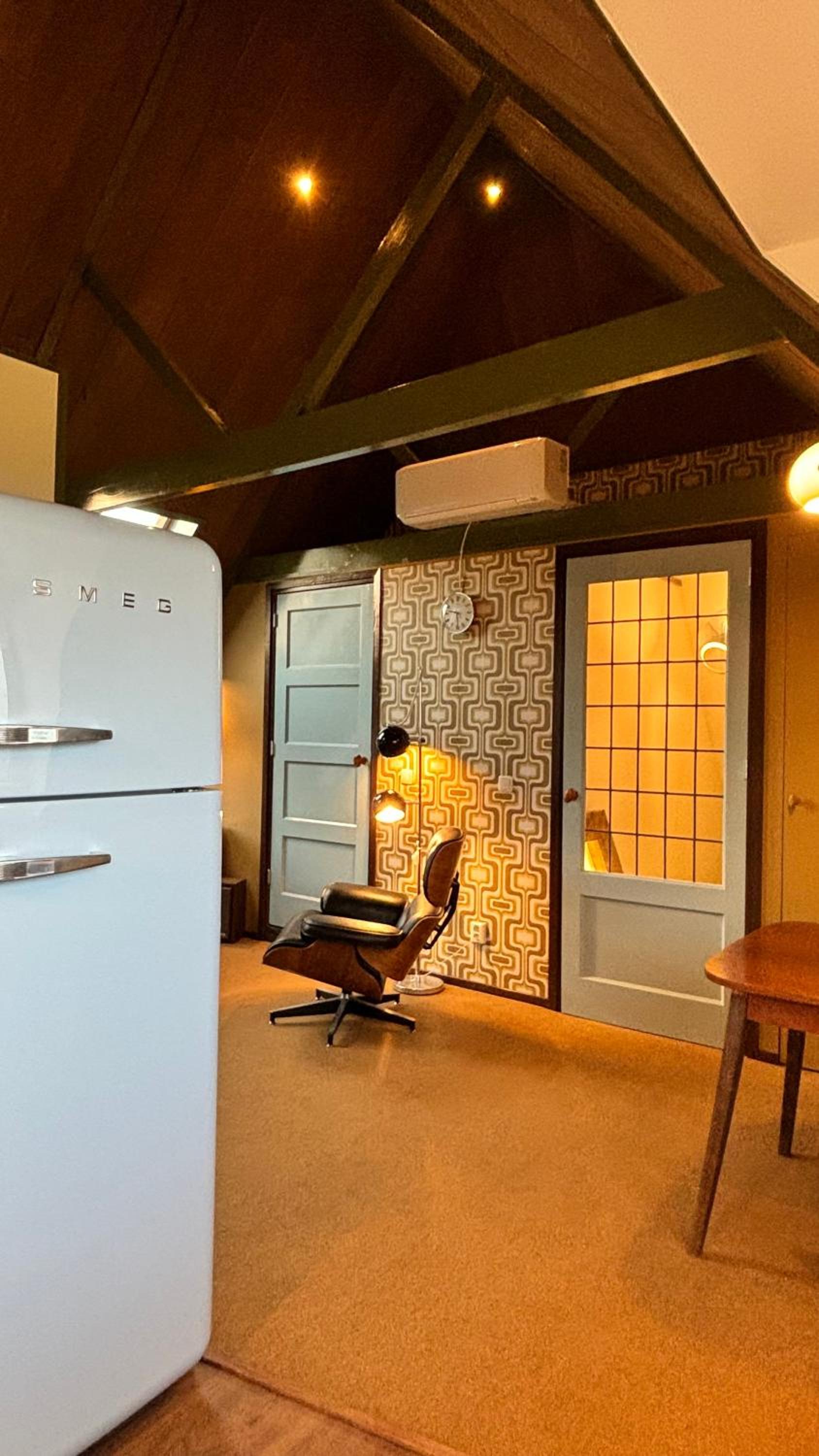 One-Bedroom Apartment - Non-Smoking photo 1