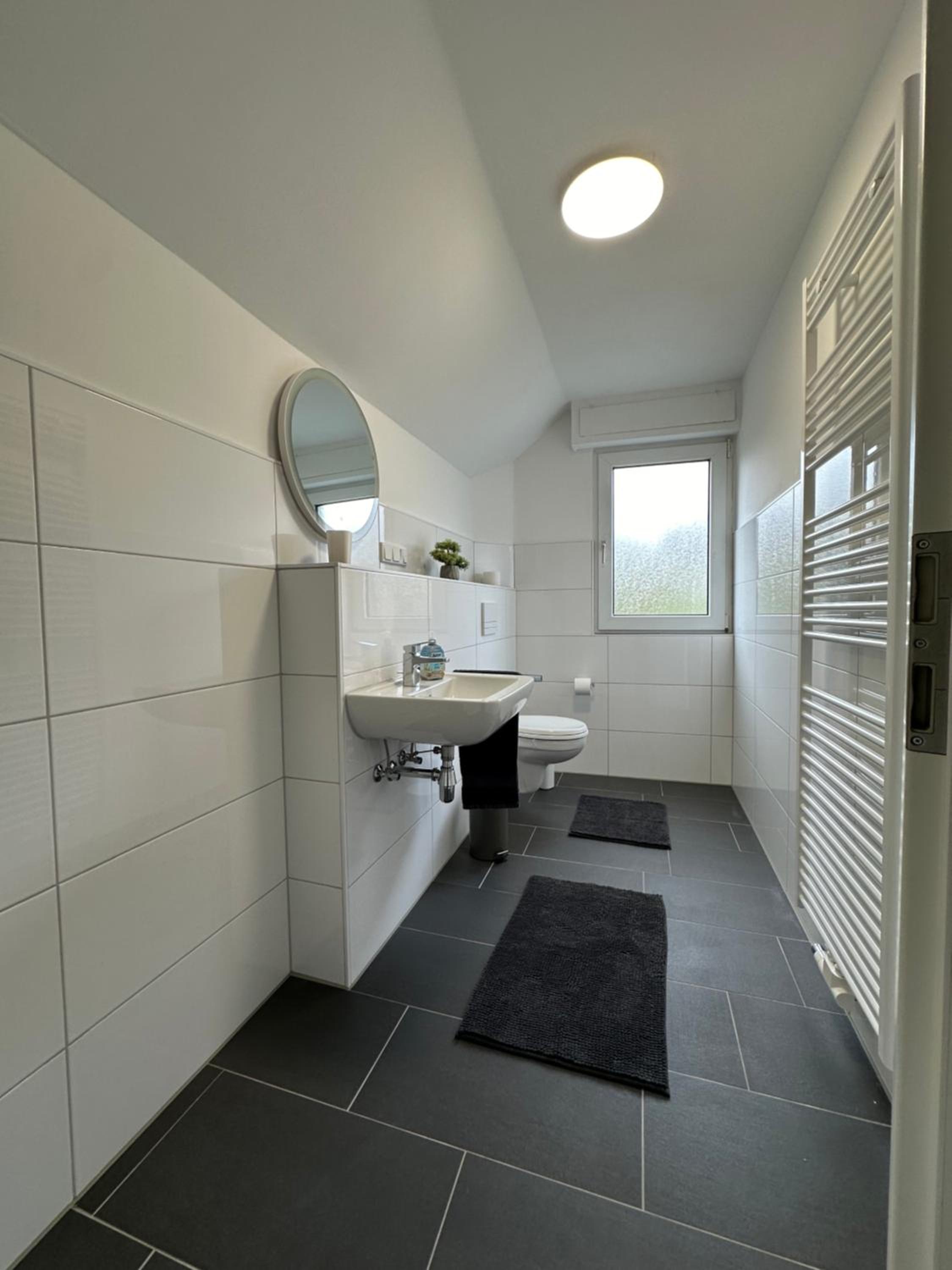 Two-Bedroom Apartment with Balcony photo 3