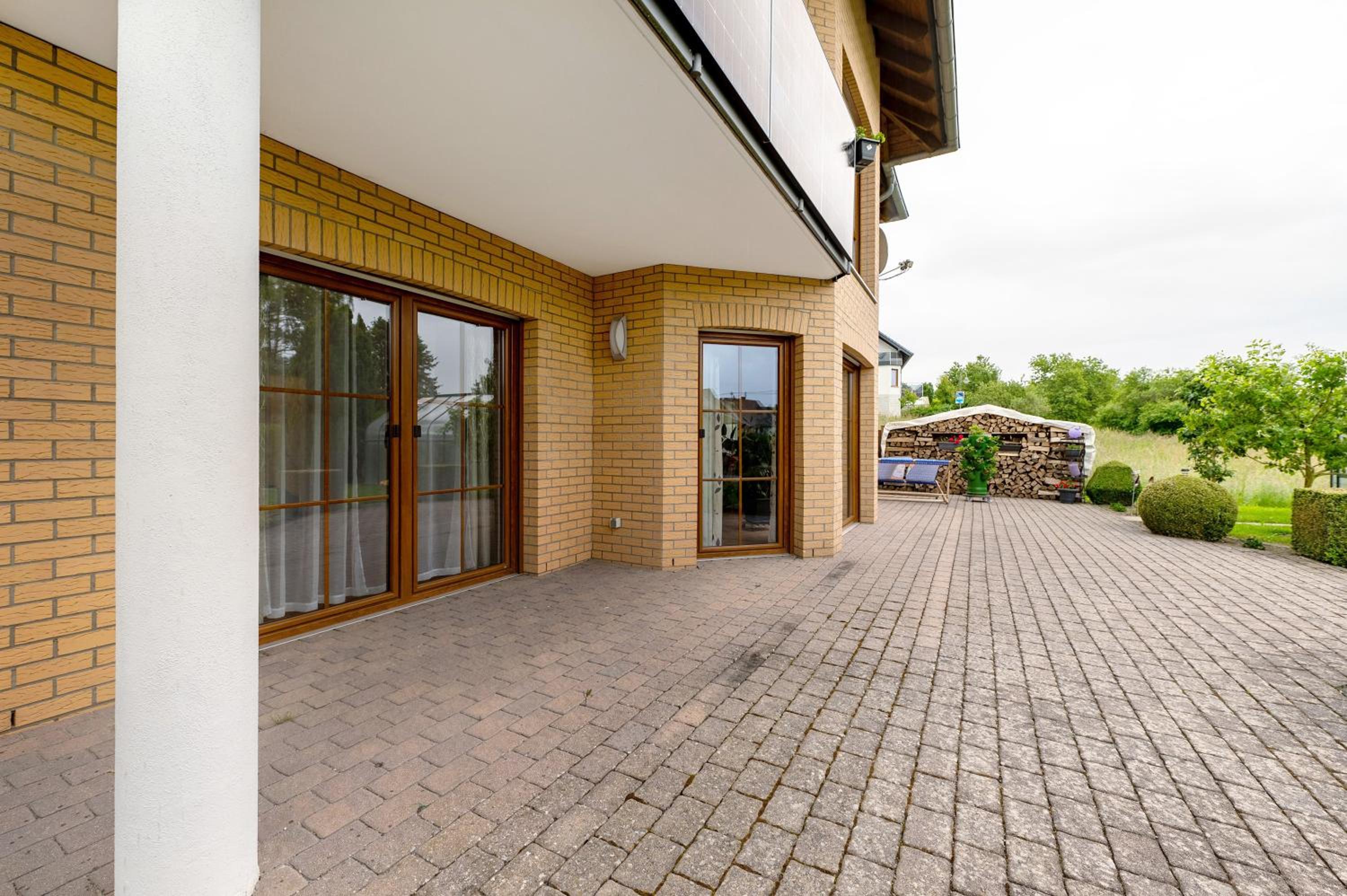 One-Bedroom Apartment with Garden View photo 3