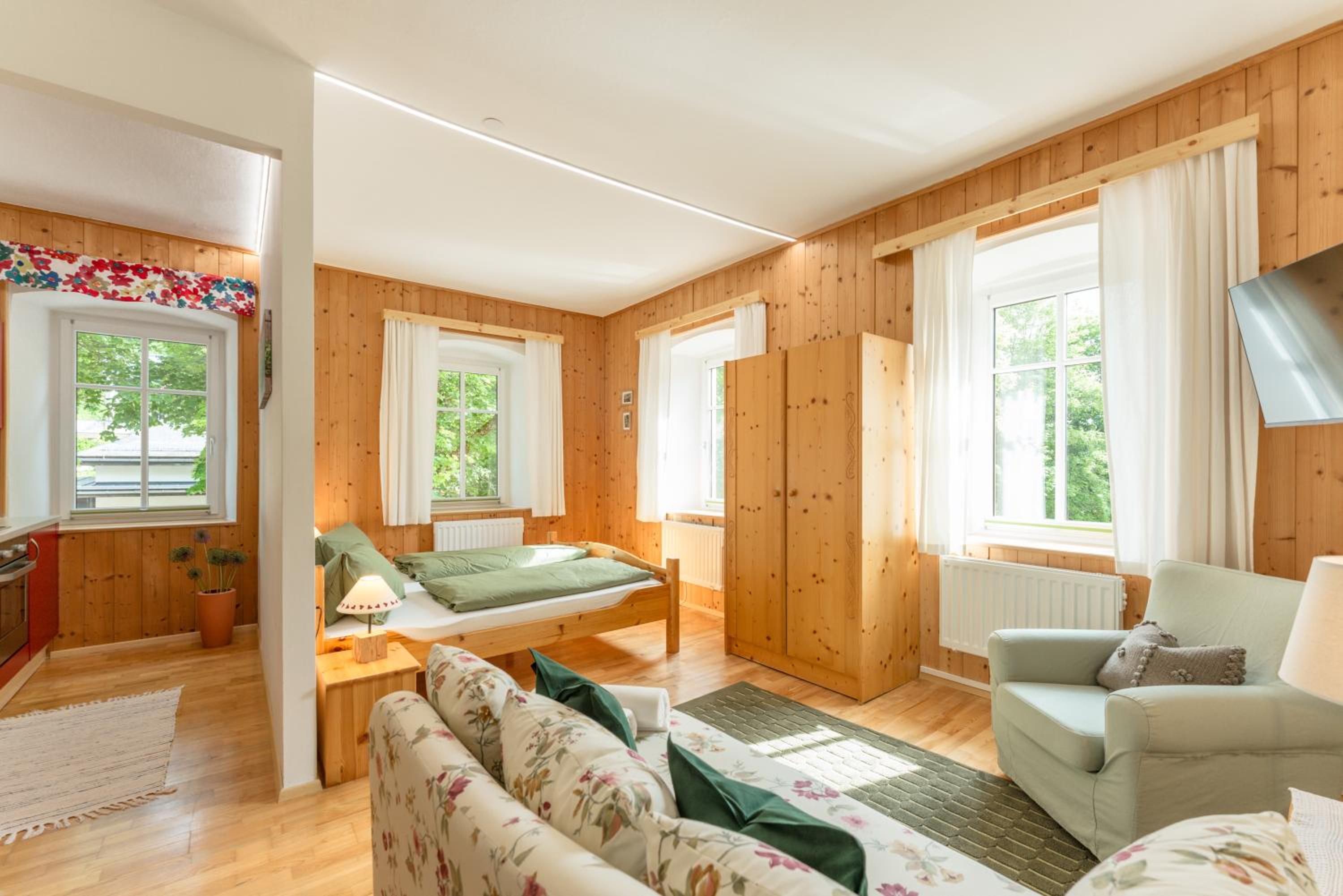 Studio Apartment