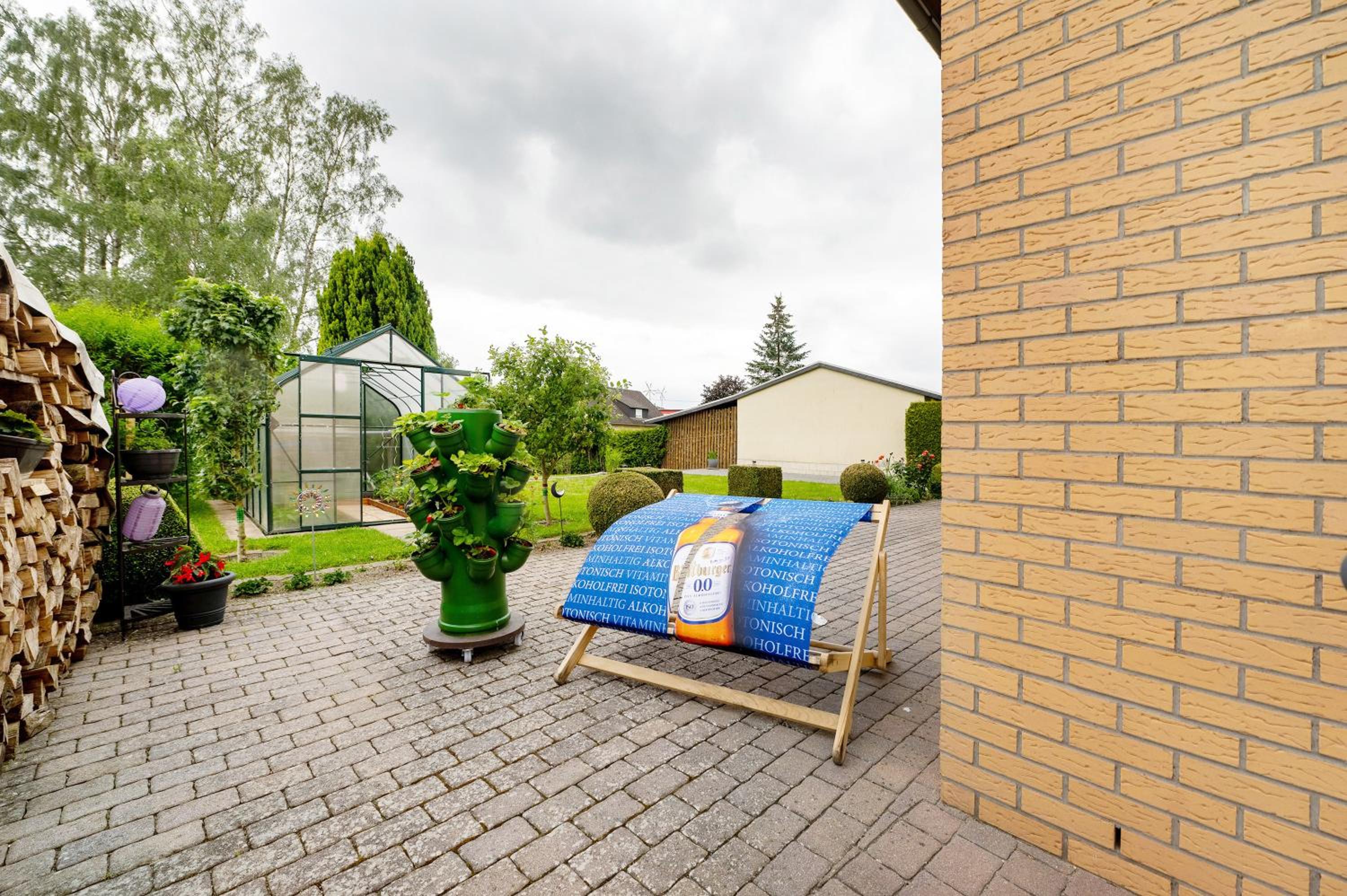 One-Bedroom Apartment with Garden View photo 2