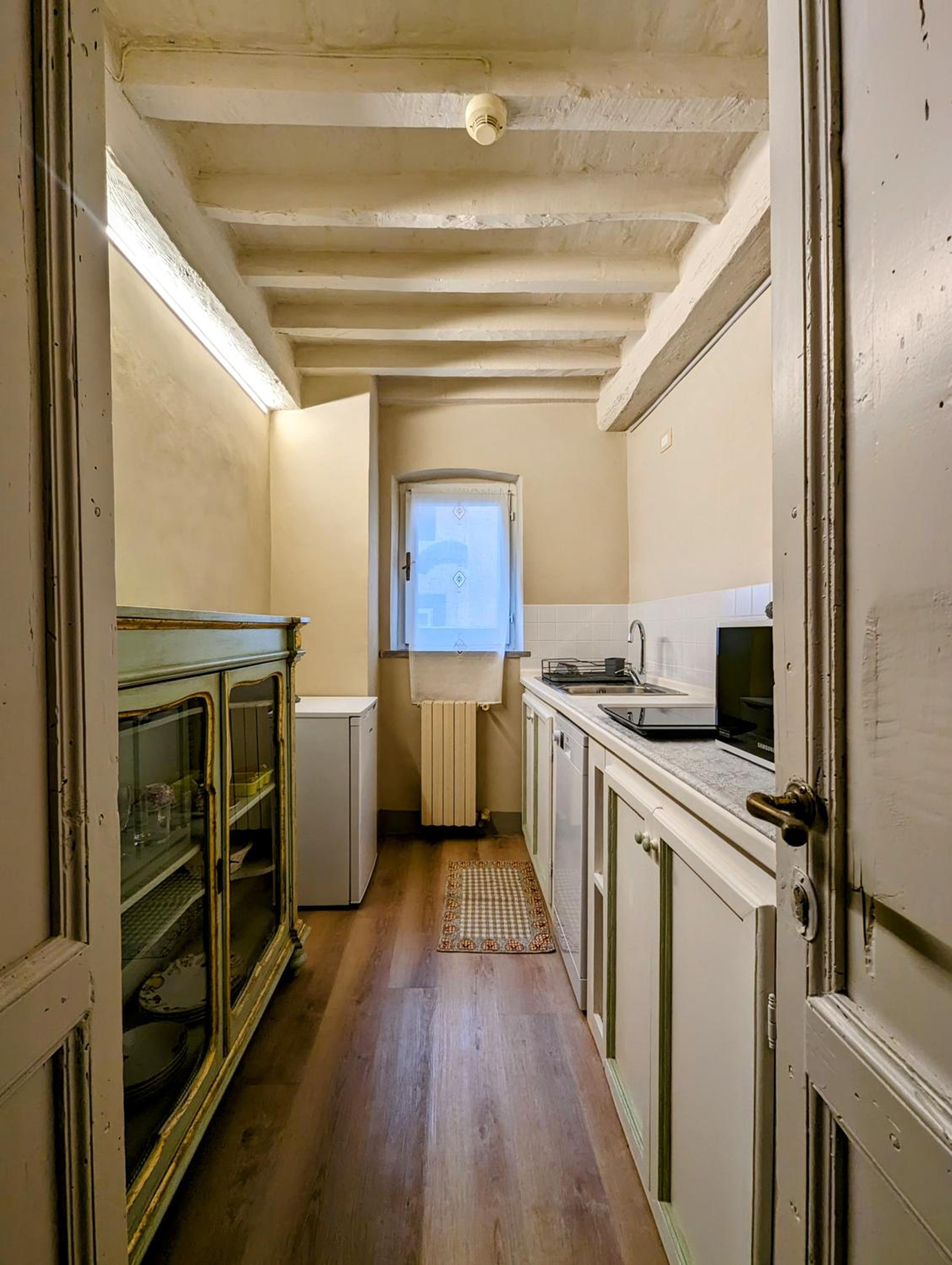 Suite with Balcony - Photo 10