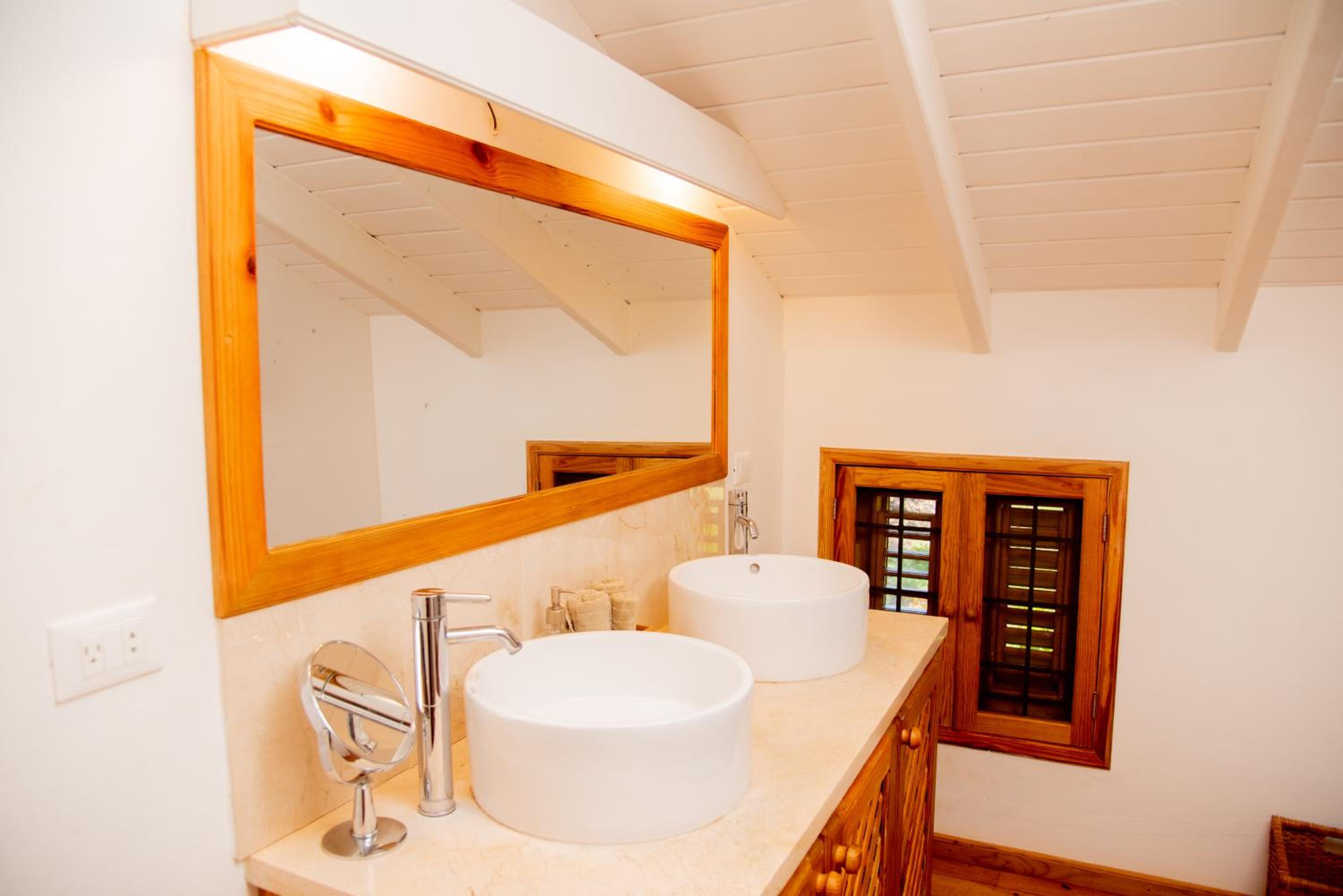 Villa photo 2