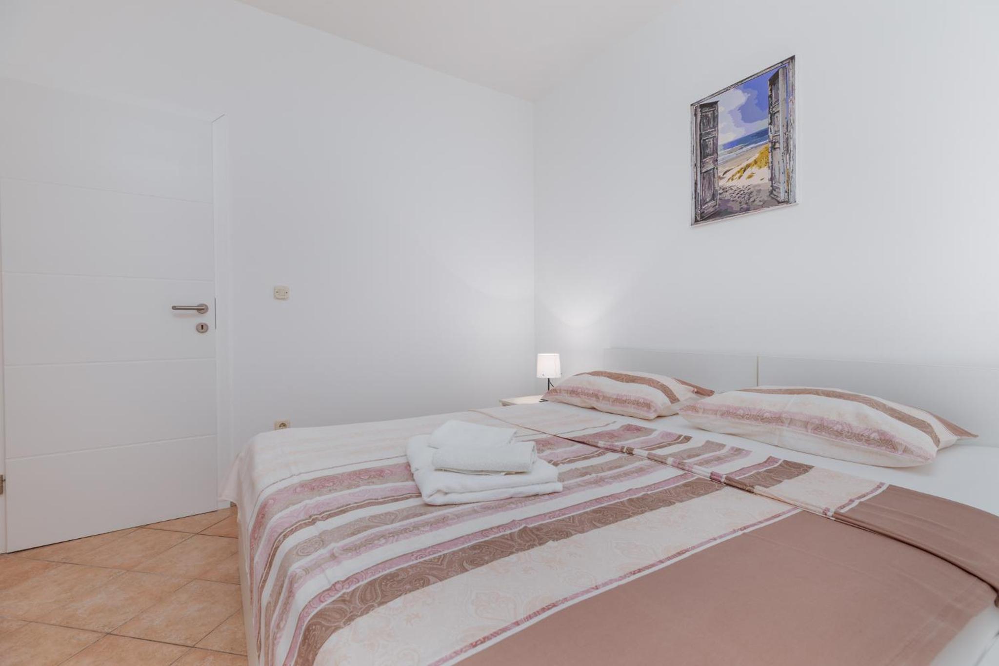 Apartment with Sea View - Photo 14