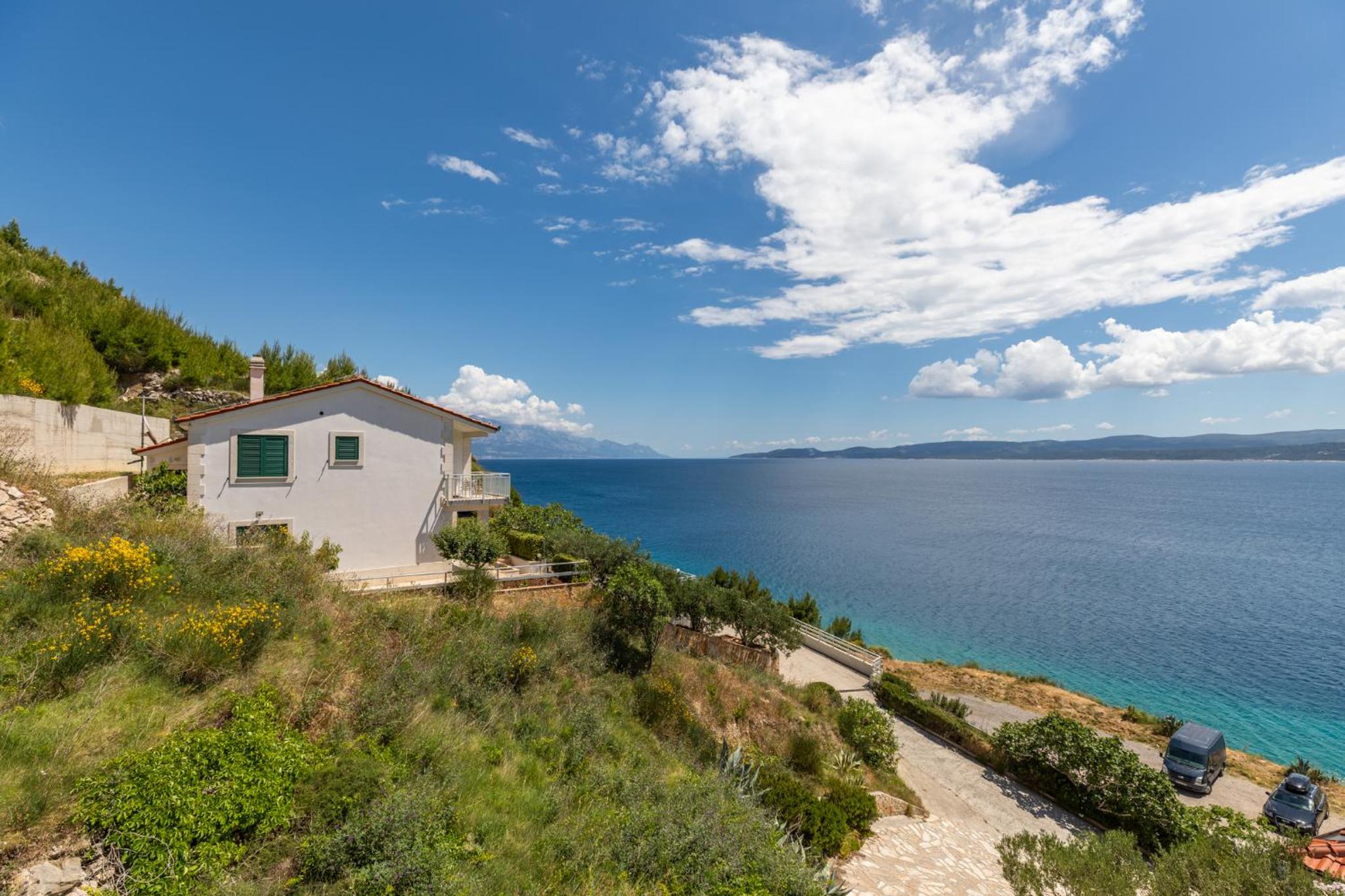 Apartment with Sea View - Photo 6