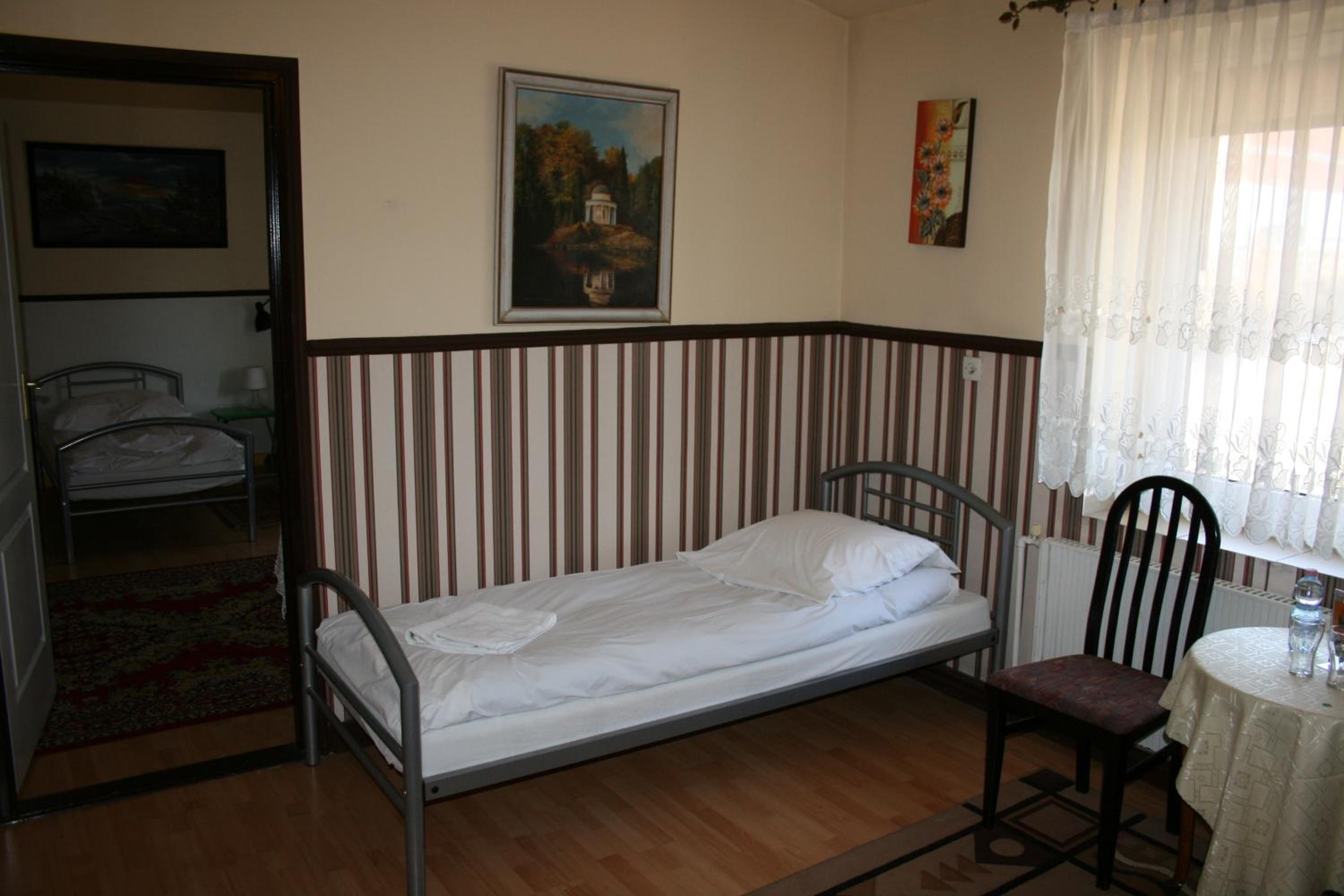 Dormitory Room photo 1