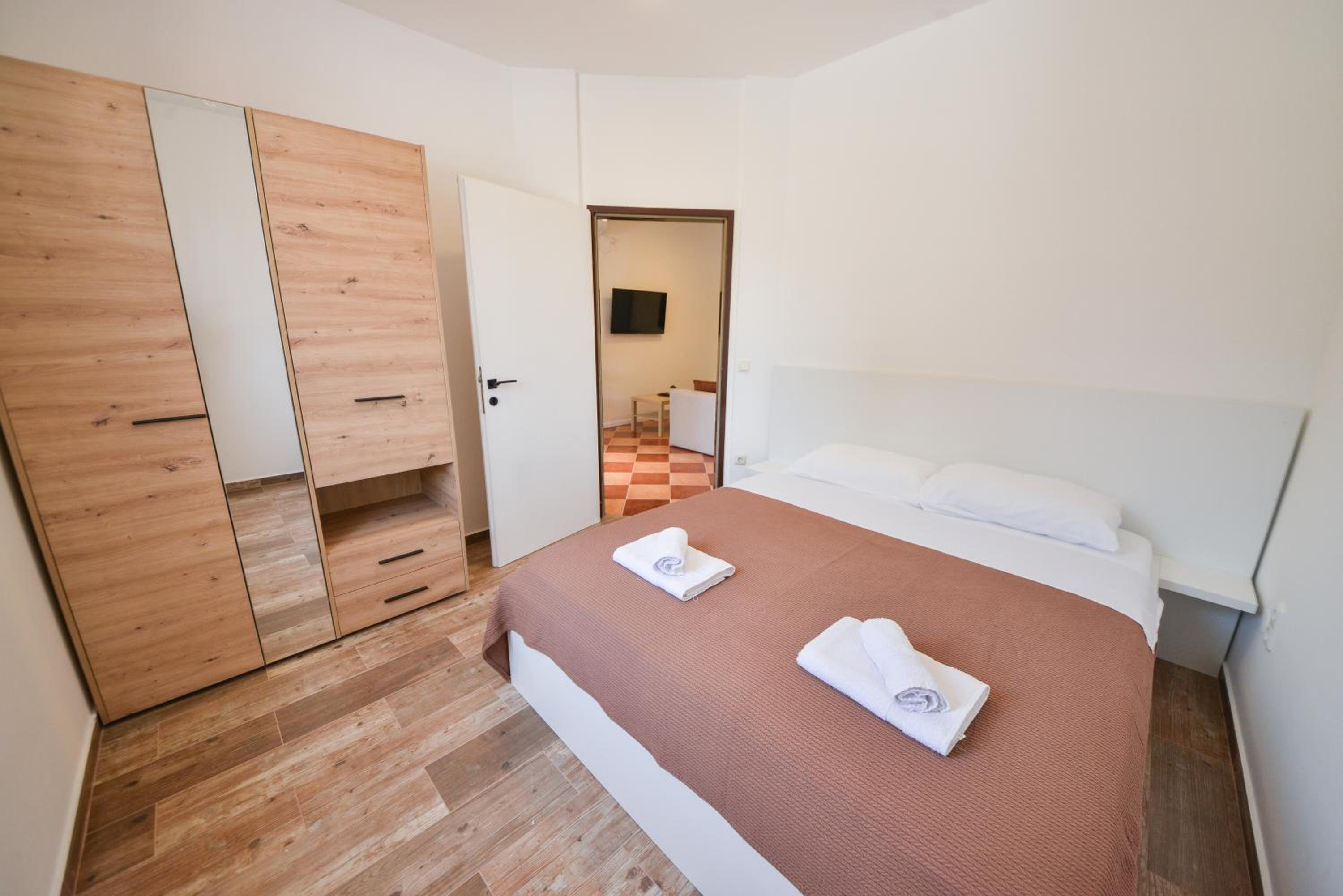 One-Bedroom Apartment with Sea View and Terrace photo 2
