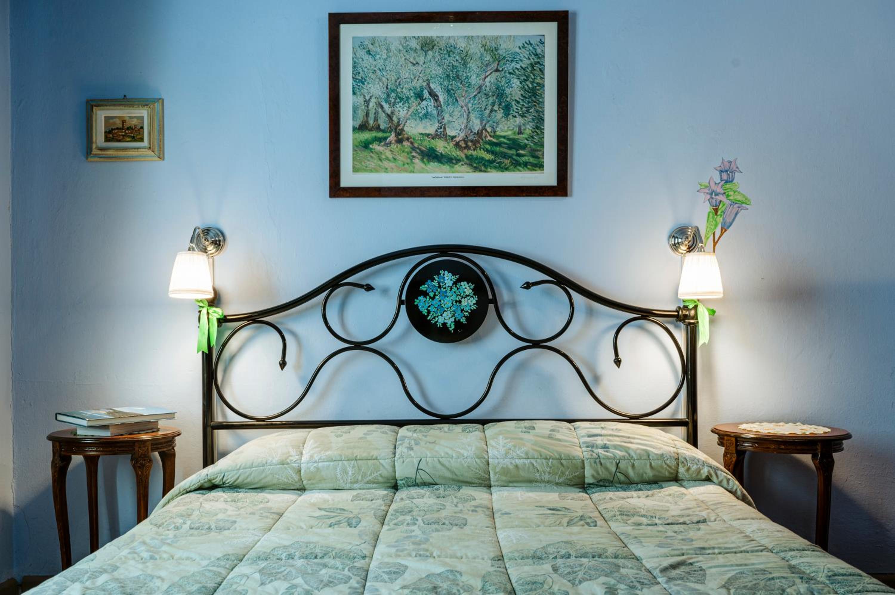 Double Room - Photo 7
