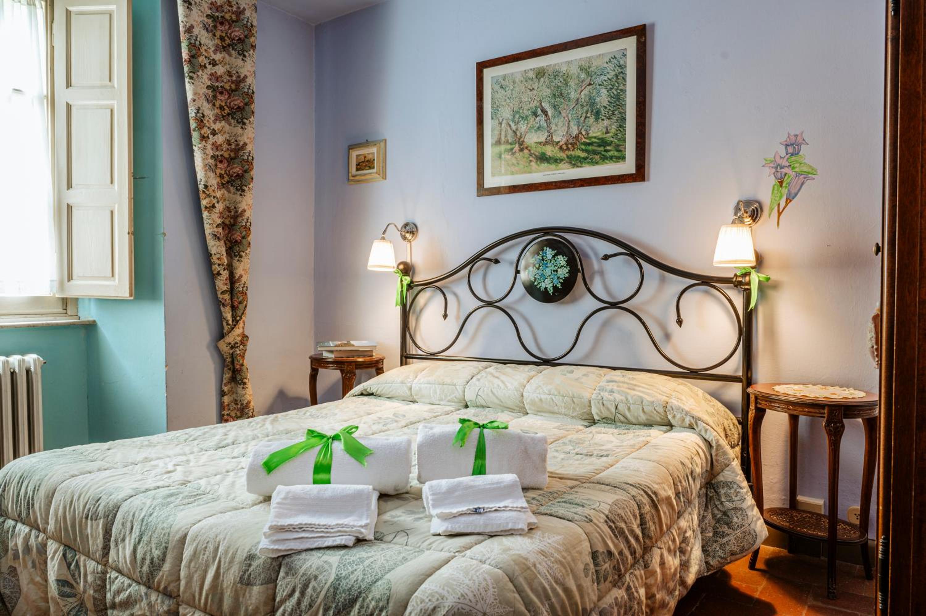 Double Room - Photo 3