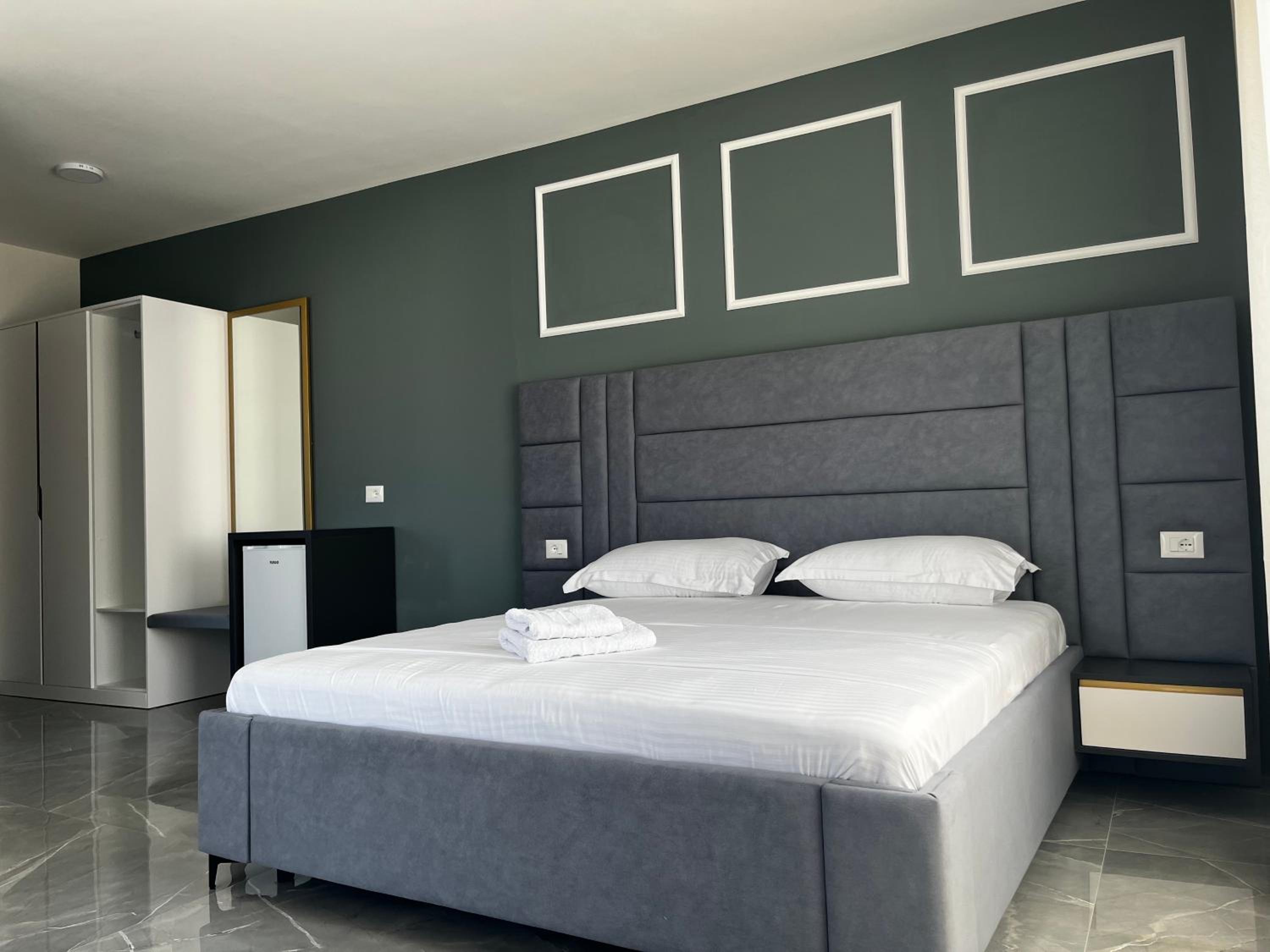 Large Double Room